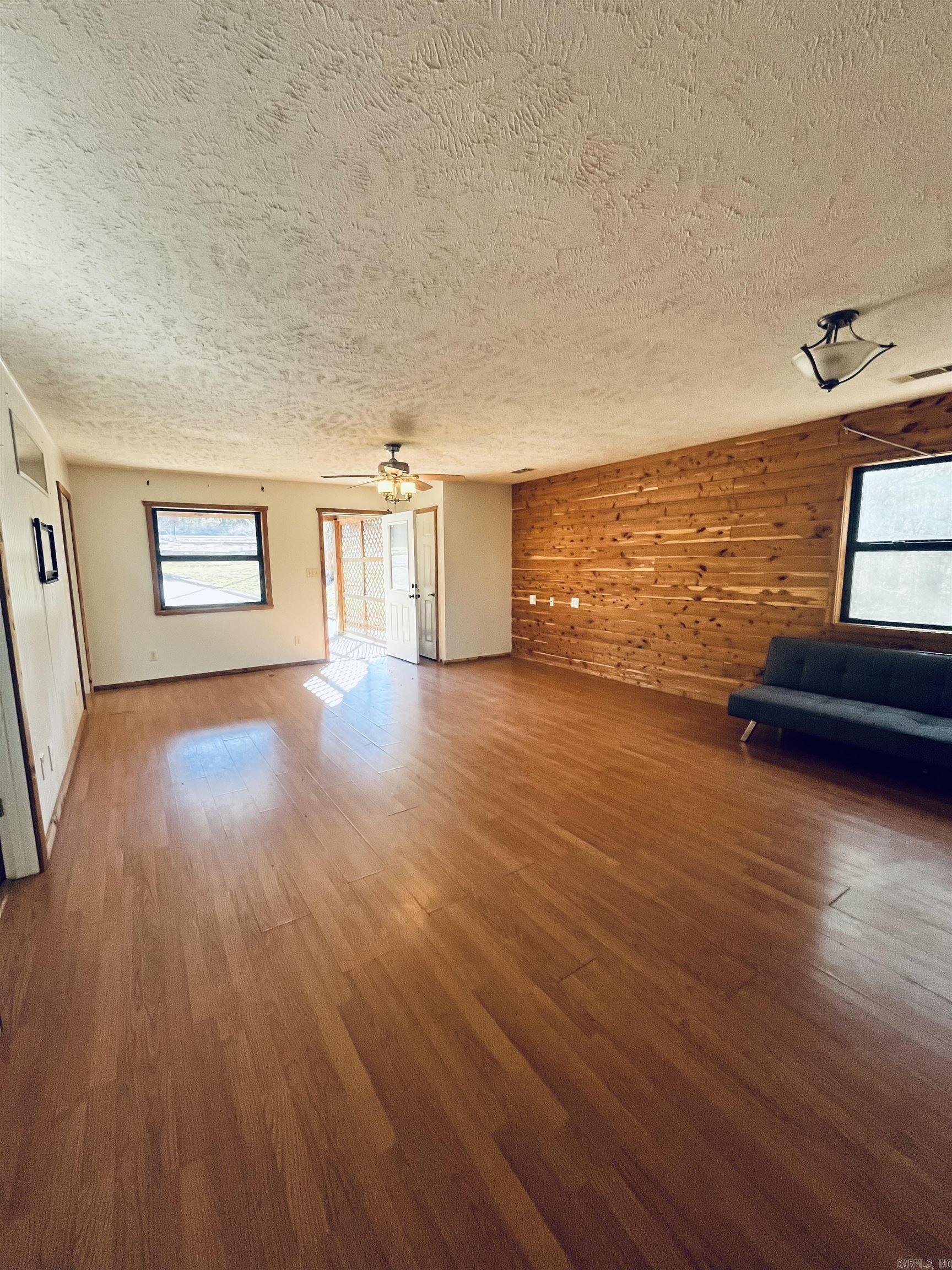 4300 Norfolk River  Jordan, AR