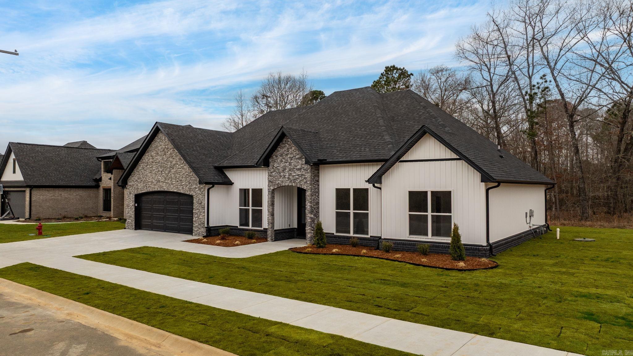 6193 Creekwater  Alexander, AR