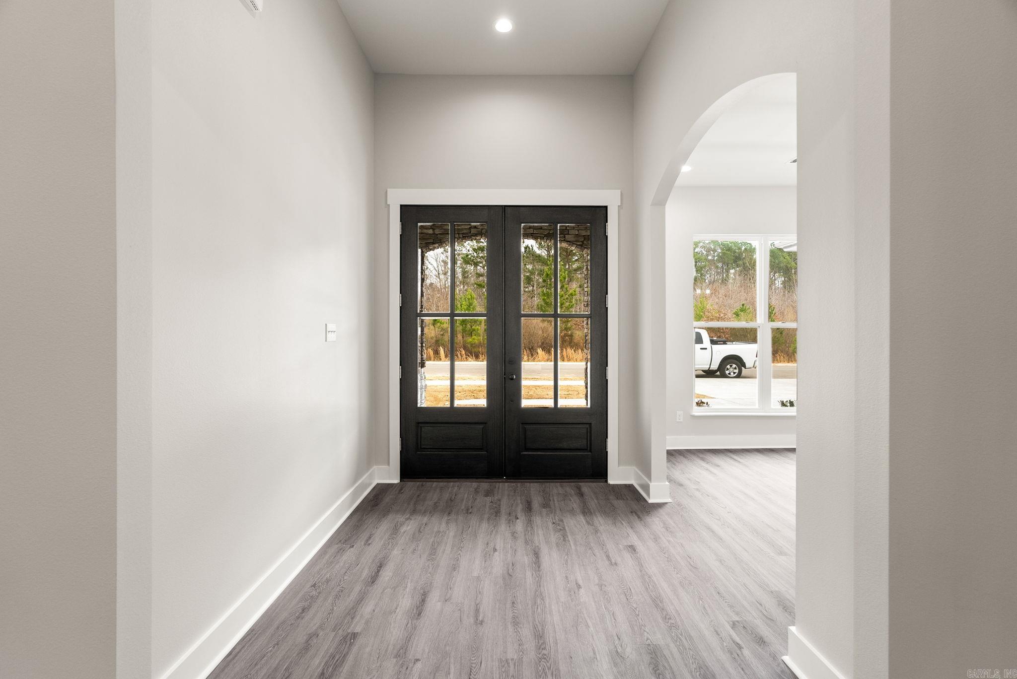 6193 Creekwater  Alexander, AR