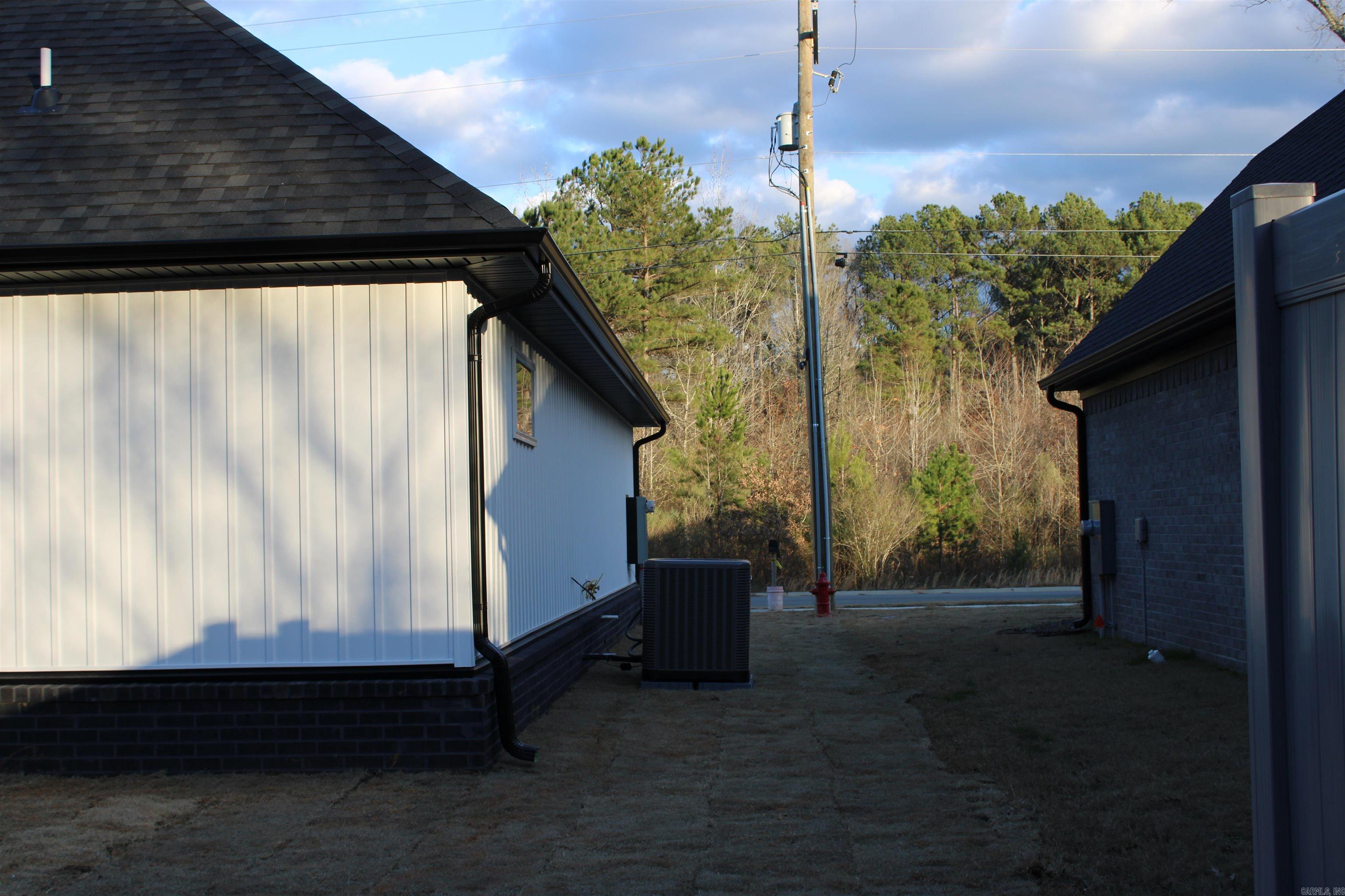 6193 Creekwater  Alexander, AR