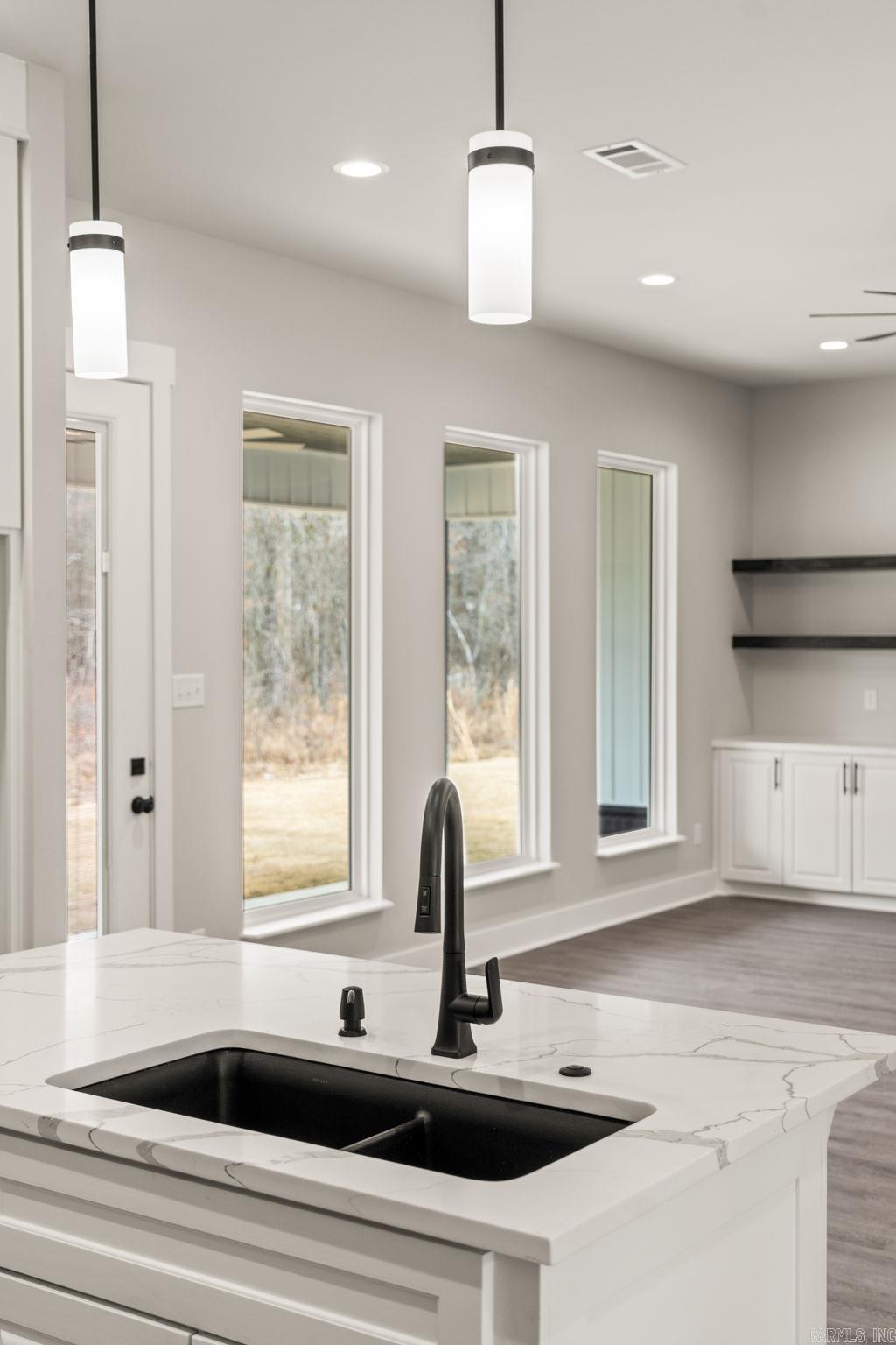 6193 Creekwater  Alexander, AR