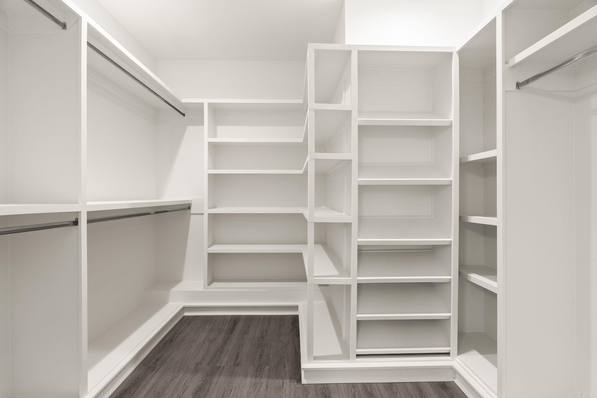 6193 Creekwater  Alexander, AR