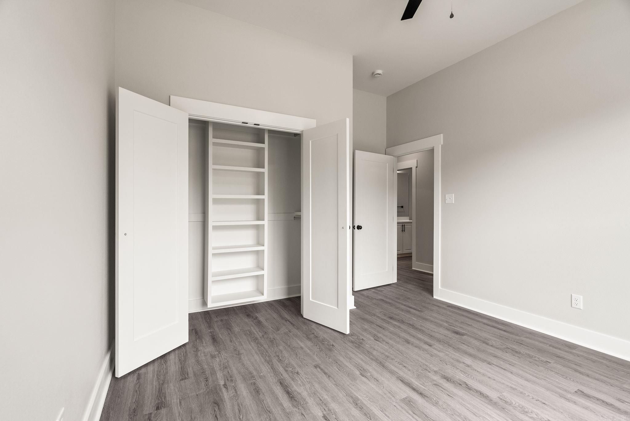 6193 Creekwater  Alexander, AR