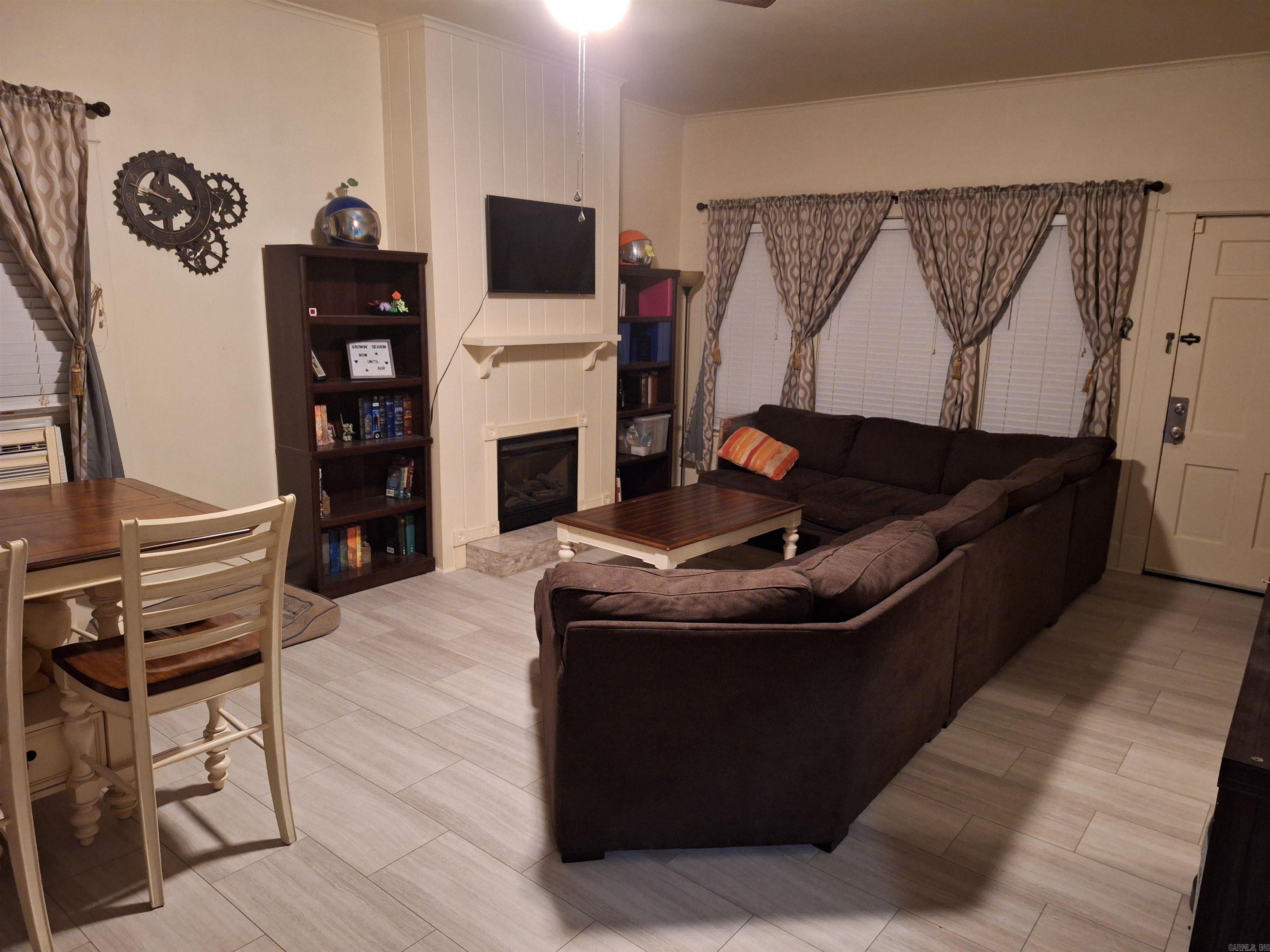 162 E College  Monticello, AR