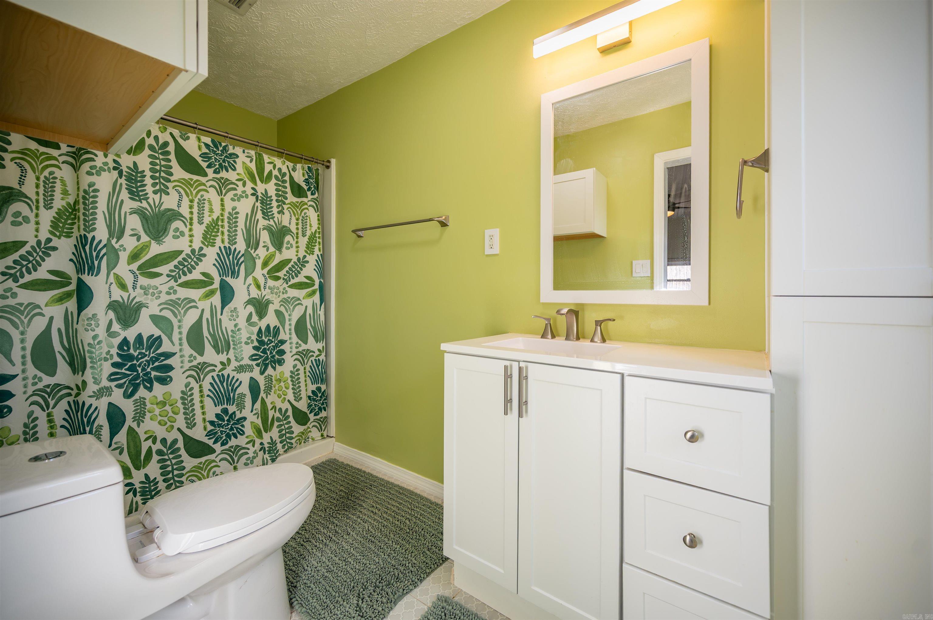 635 S Oak Grove  Lonoke, AR