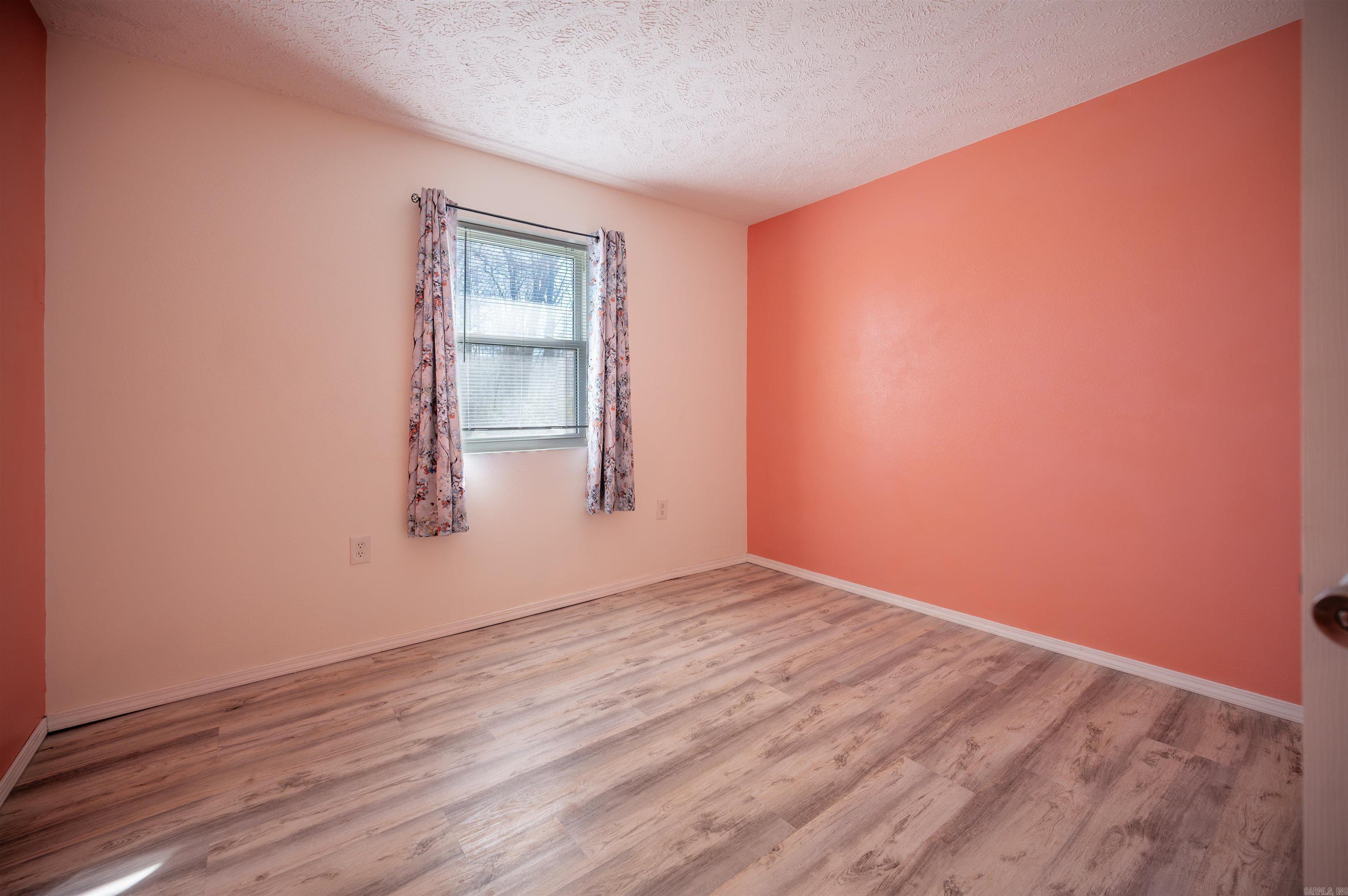 635 S Oak Grove  Lonoke, AR