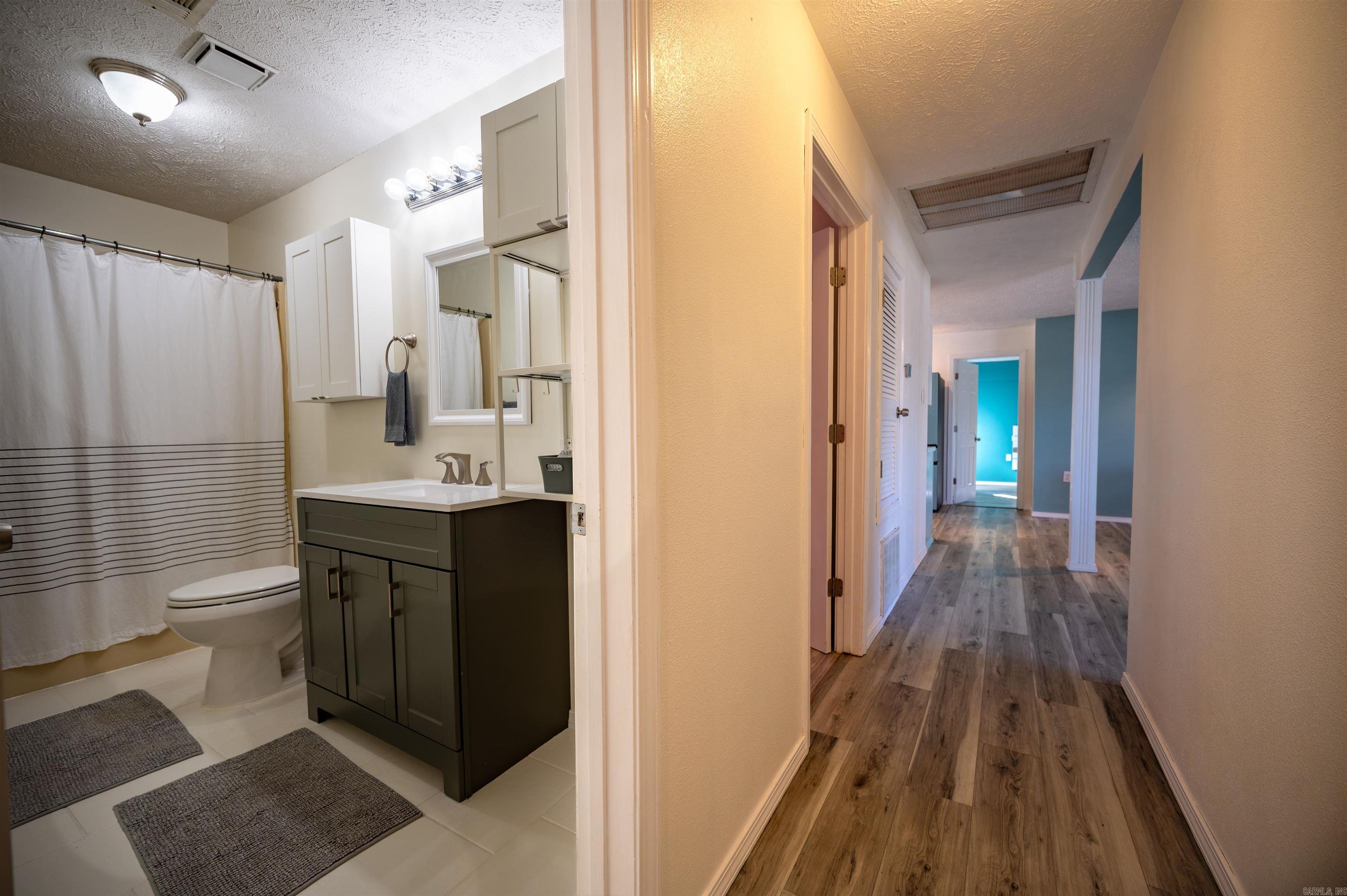 635 S Oak Grove  Lonoke, AR