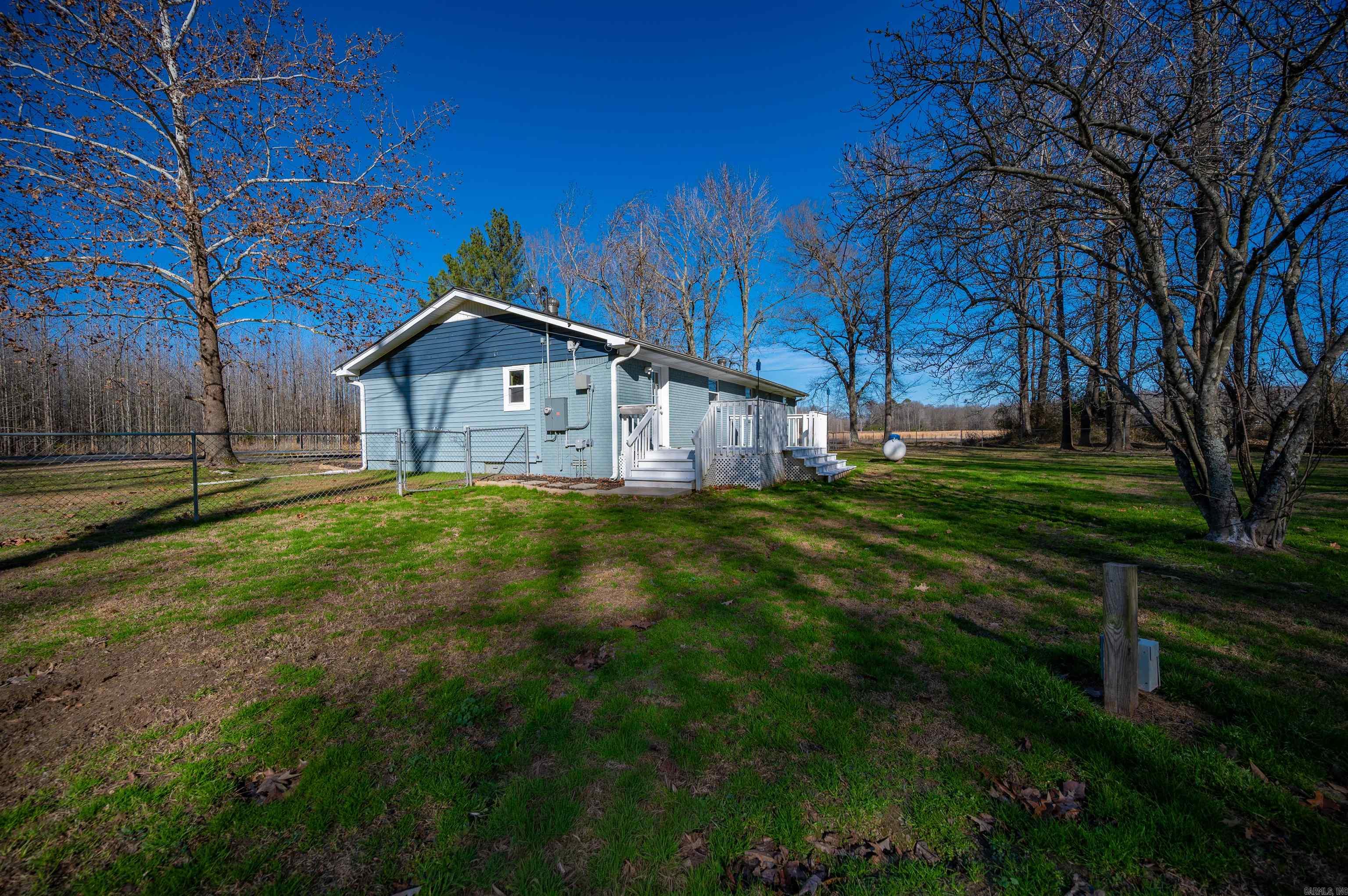 635 S Oak Grove  Lonoke, AR