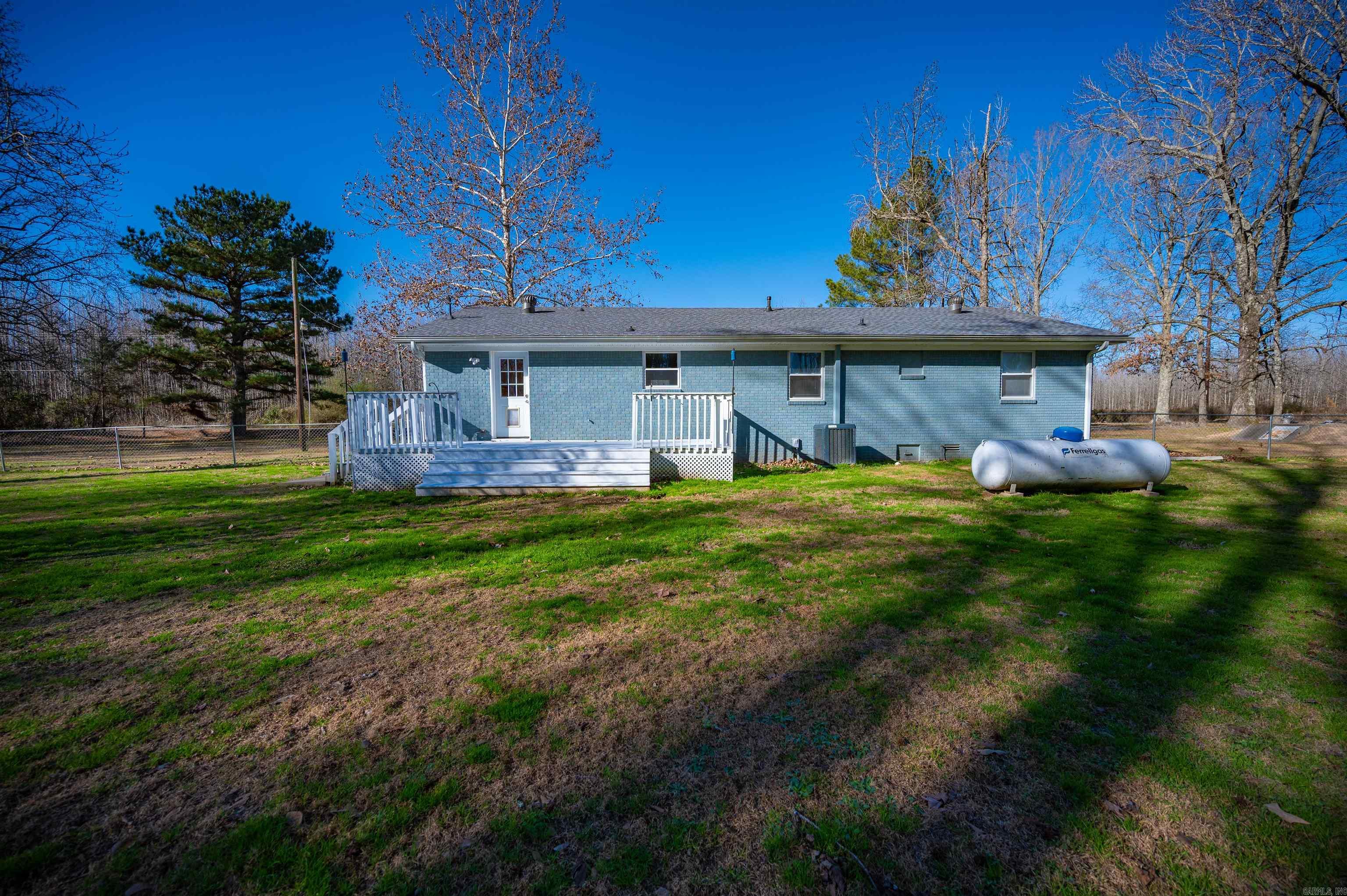 635 S Oak Grove  Lonoke, AR