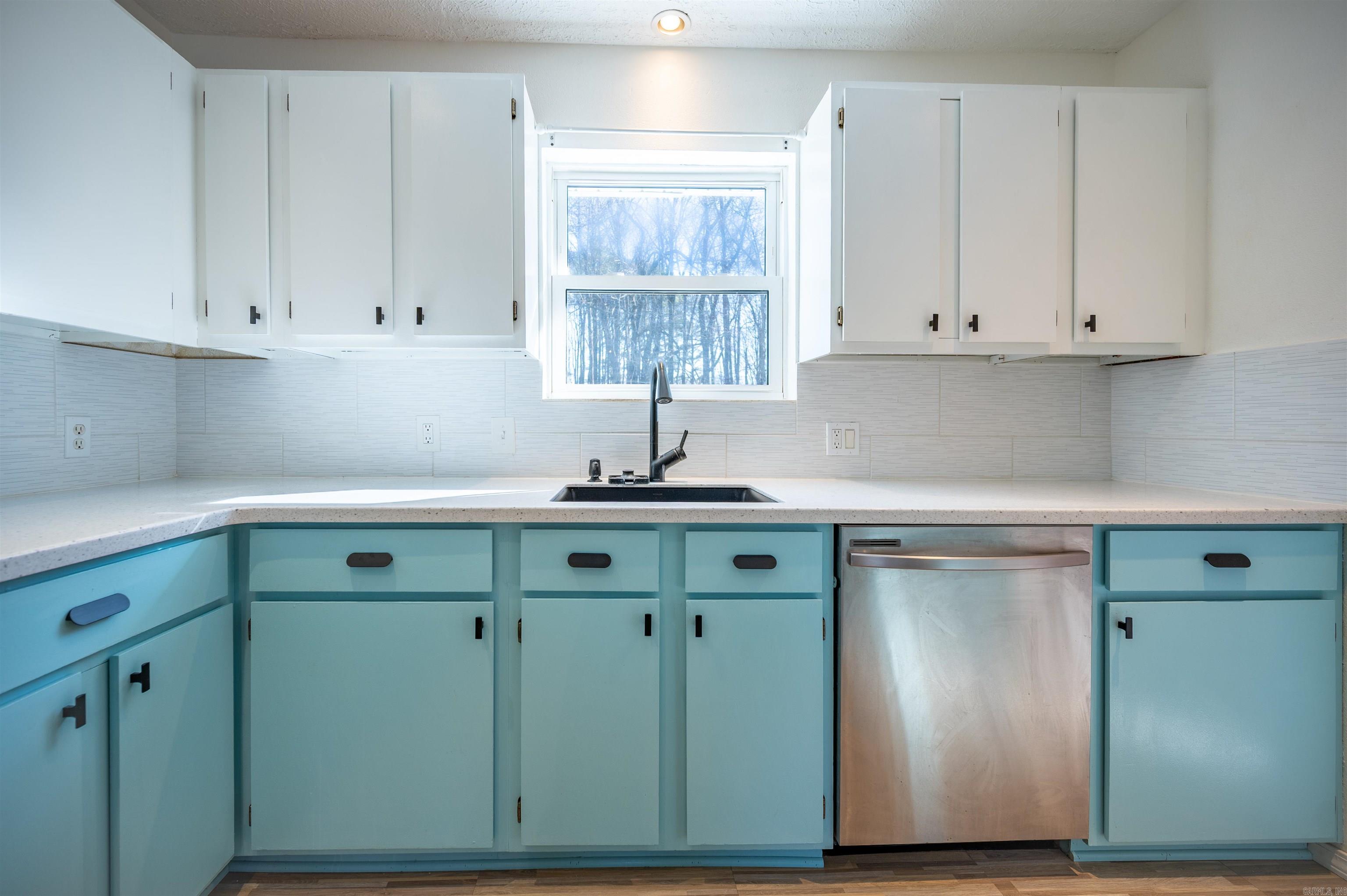 635 S Oak Grove  Lonoke, AR