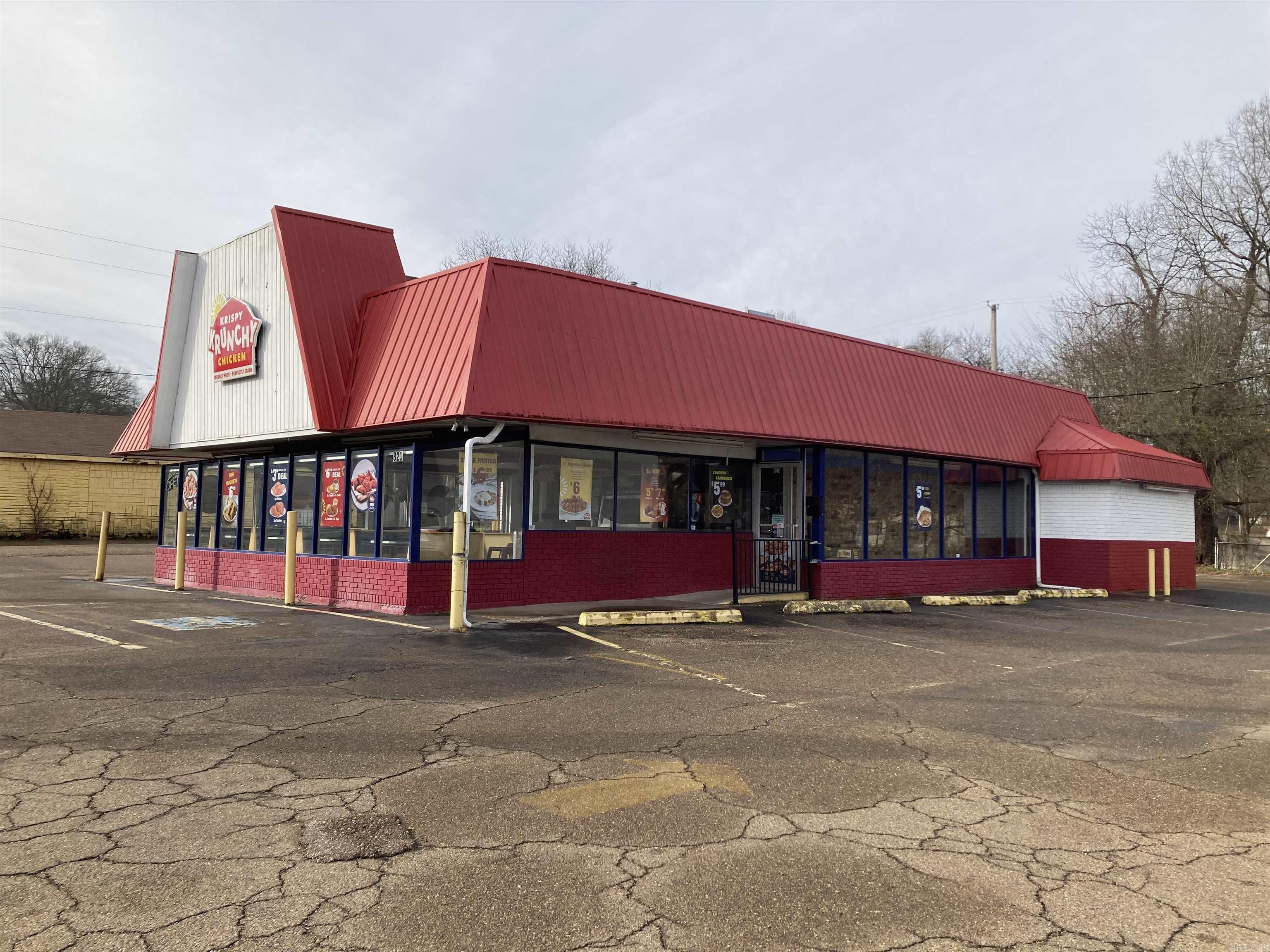 823 East Street  Texarkana, AR