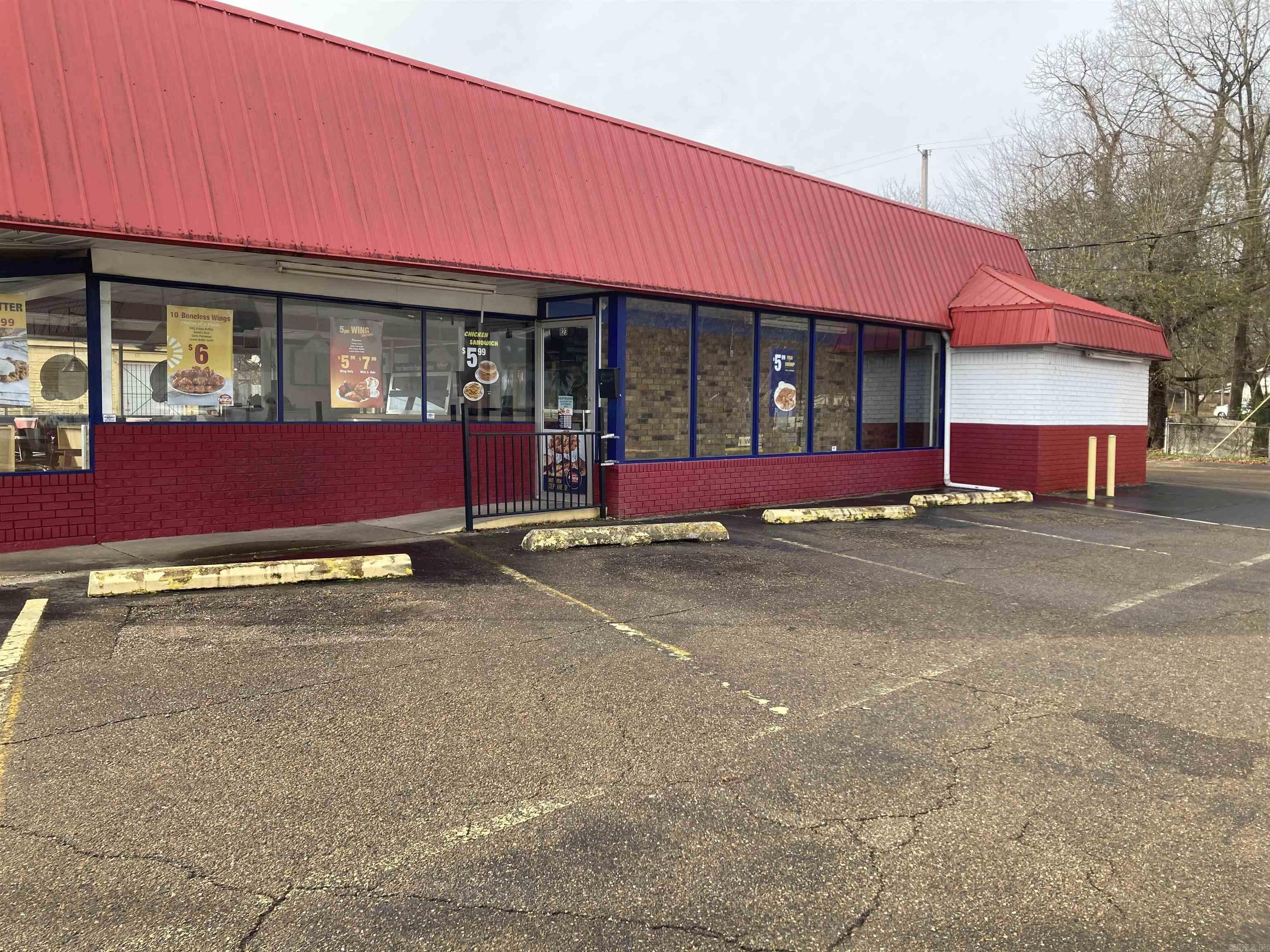 823 East Street  Texarkana, AR