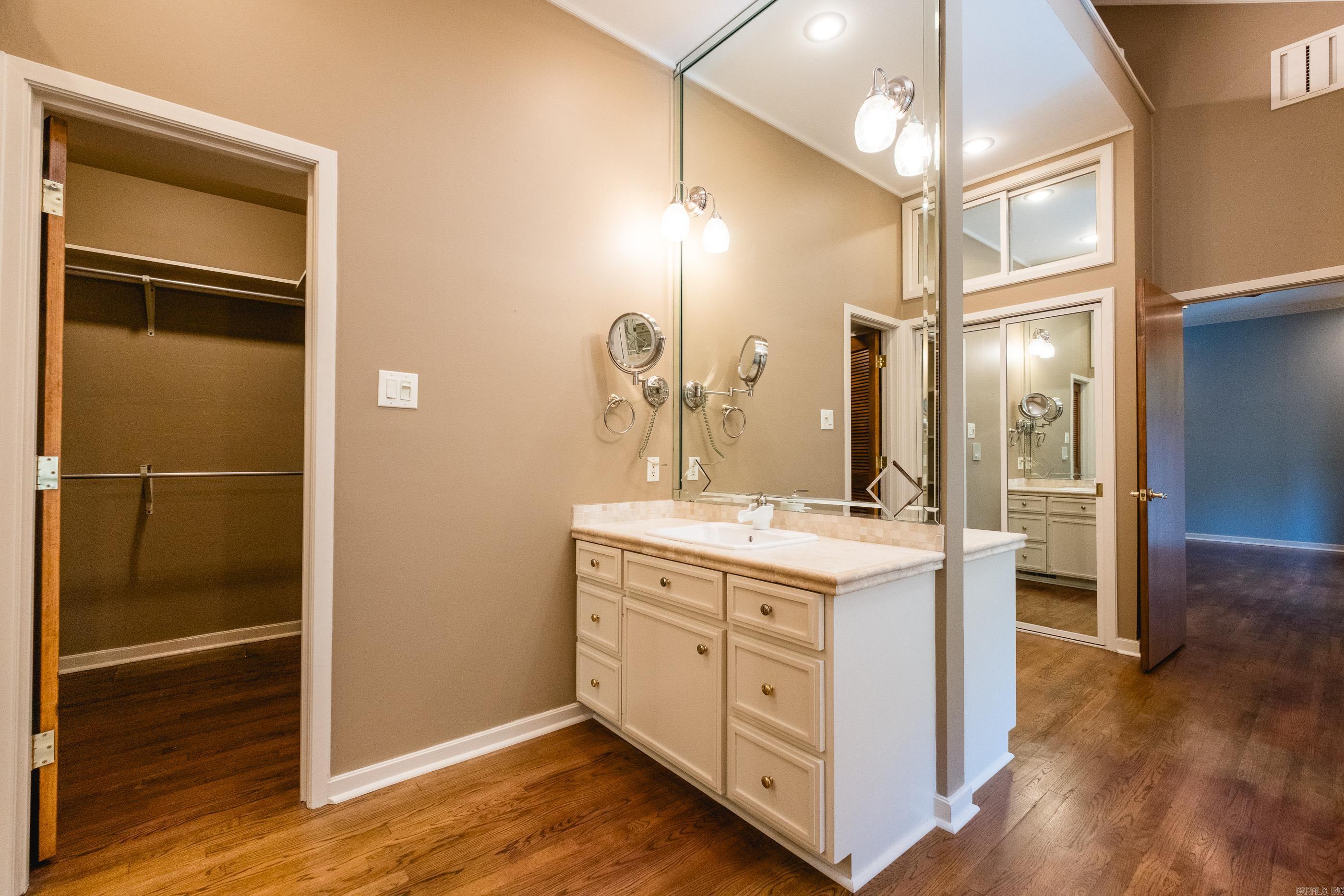 18 Hickory Hills  Little Rock, AR