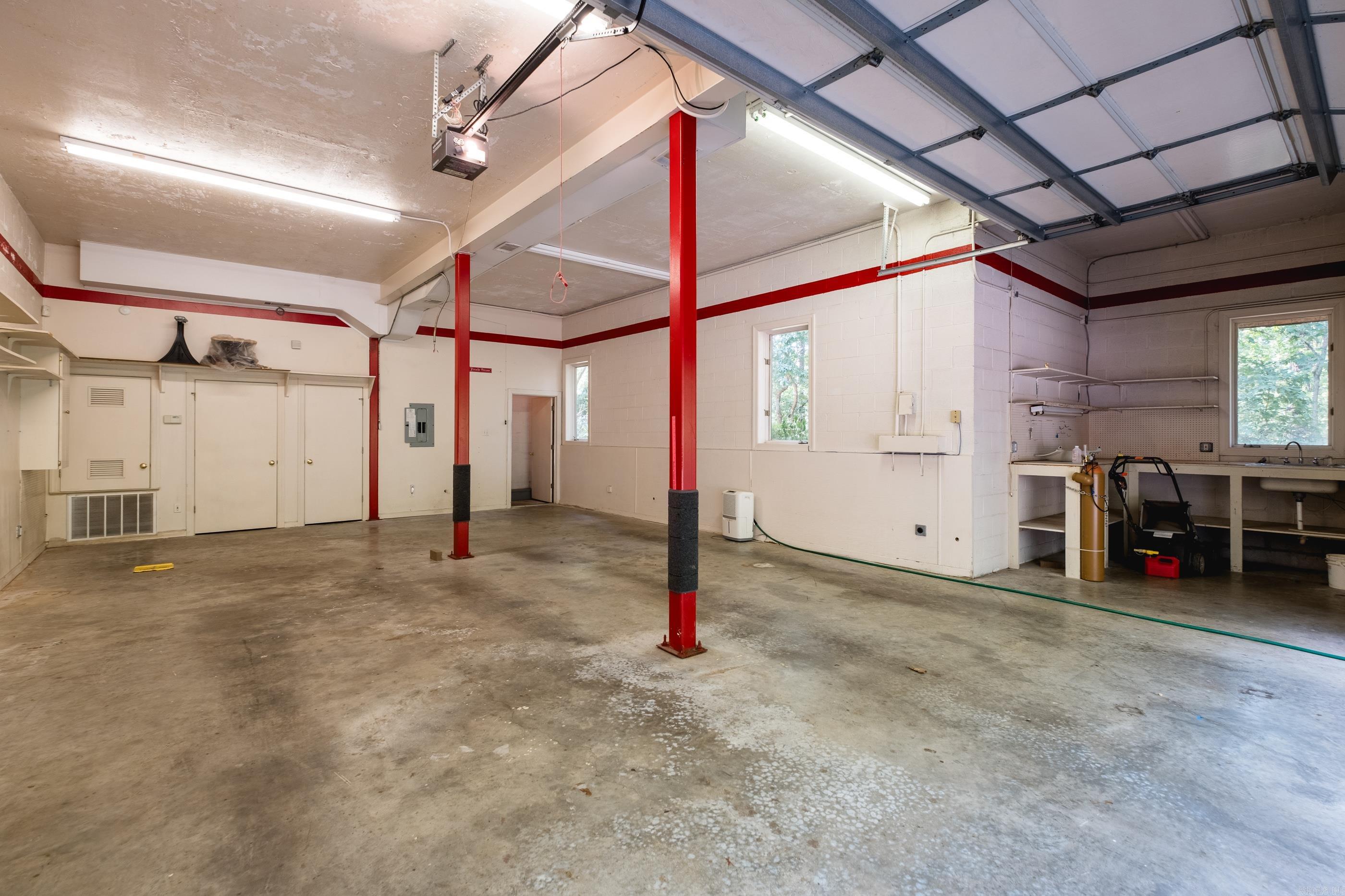 18 Hickory Hills  Little Rock, AR