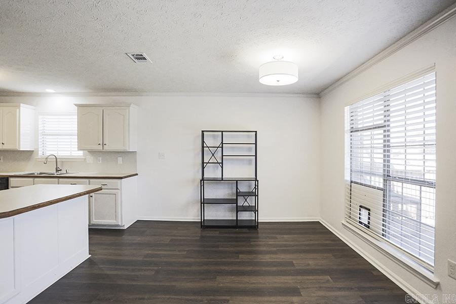 8 Garden Oaks Drive  Maumelle, AR