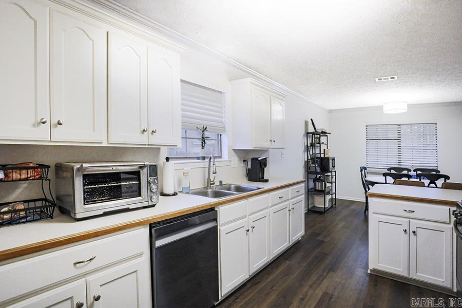 8 Garden Oaks Drive  Maumelle, AR