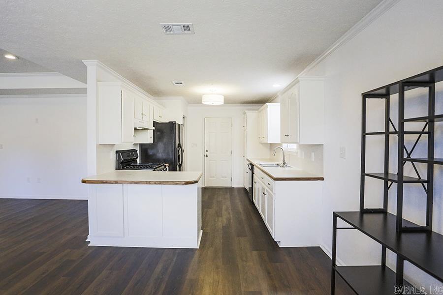 8 Garden Oaks Drive  Maumelle, AR