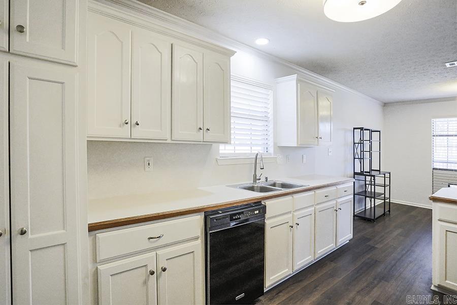 8 Garden Oaks Drive  Maumelle, AR