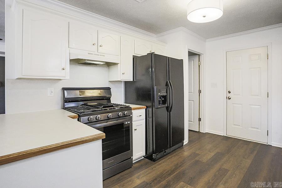 8 Garden Oaks Drive  Maumelle, AR