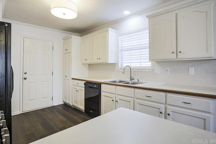 8 Garden Oaks Drive  Maumelle, AR