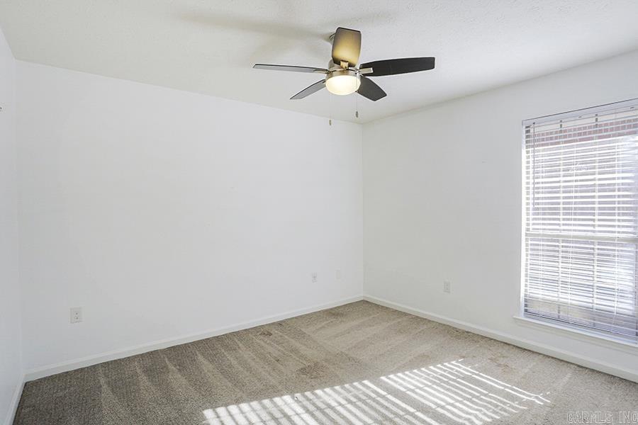 8 Garden Oaks Drive  Maumelle, AR