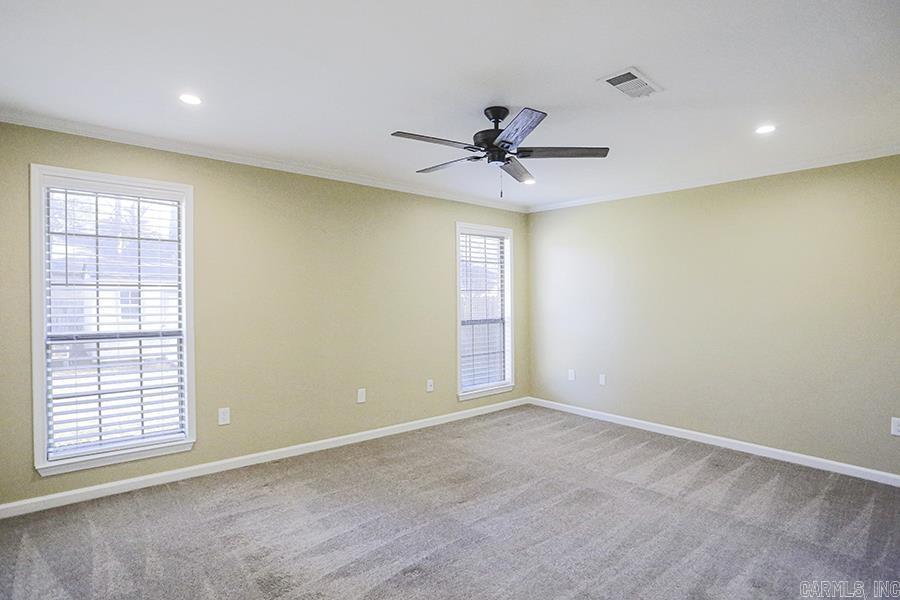 8 Garden Oaks Drive  Maumelle, AR