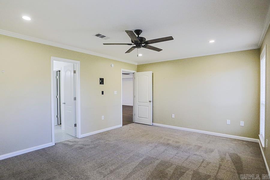 8 Garden Oaks Drive  Maumelle, AR