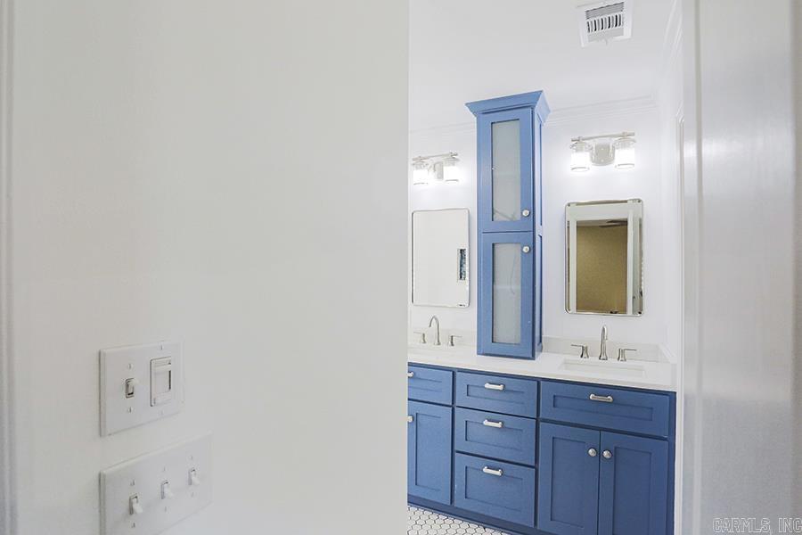 8 Garden Oaks Drive  Maumelle, AR