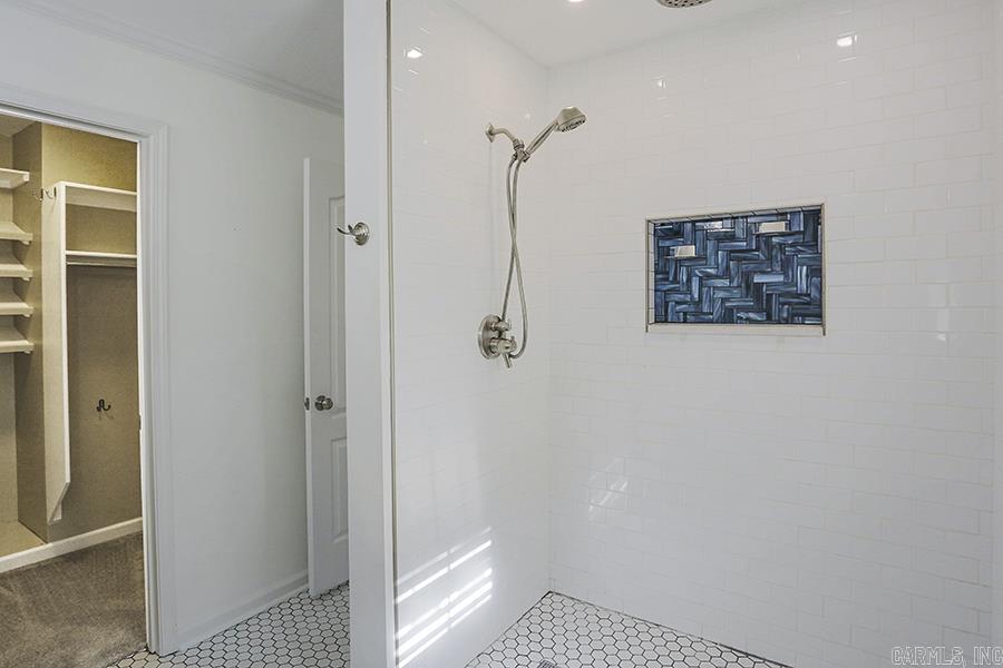 8 Garden Oaks Drive  Maumelle, AR