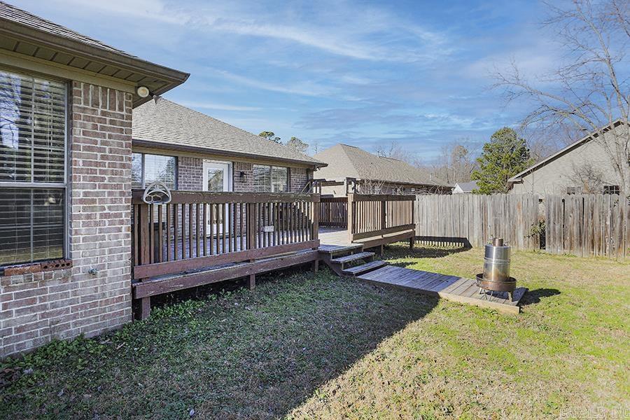 8 Garden Oaks Drive  Maumelle, AR