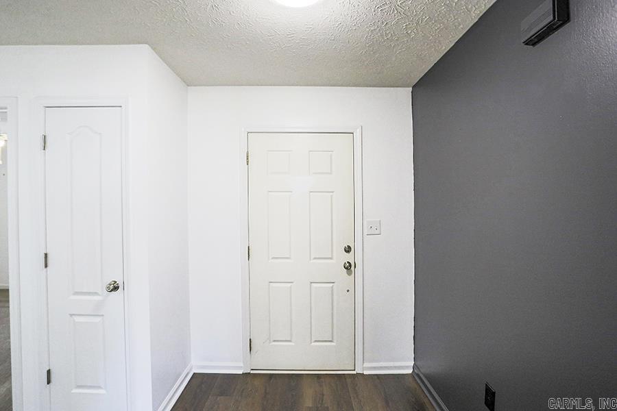 8 Garden Oaks Drive  Maumelle, AR