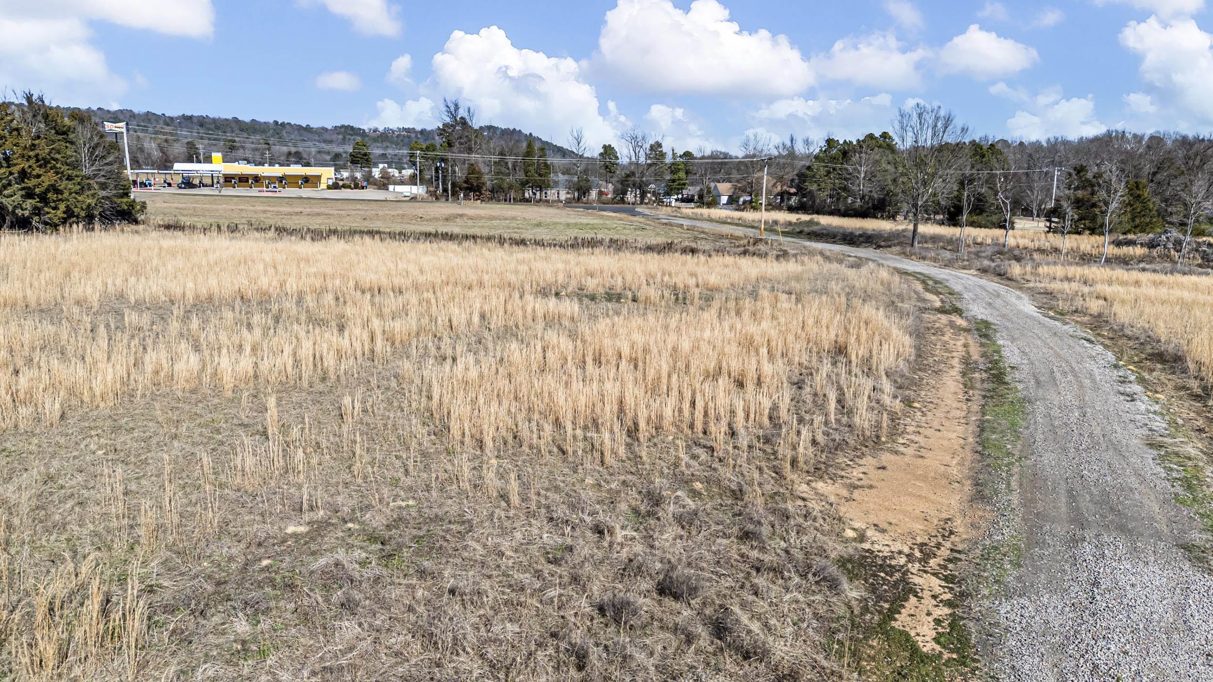 75 Round Rock  Russellville, AR