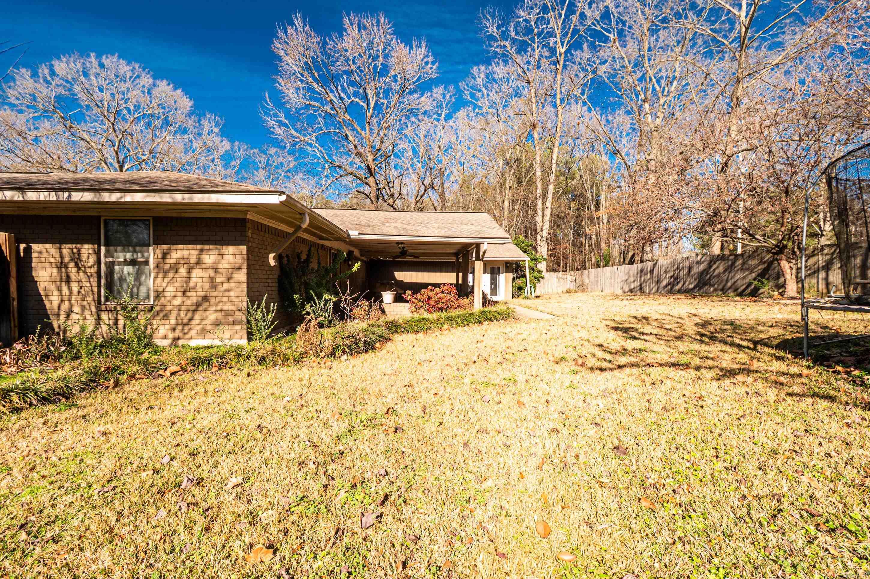 1212 N Main St  Monticello, AR