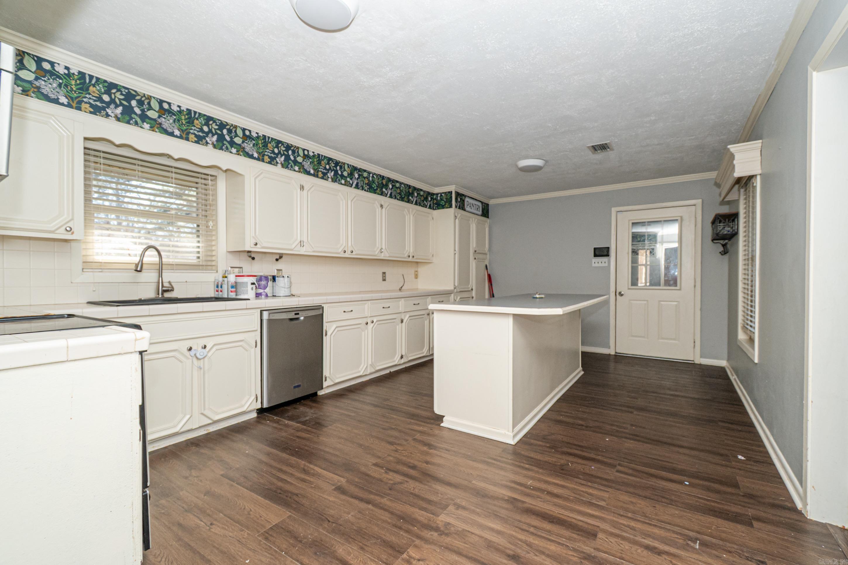 1212 N Main St  Monticello, AR