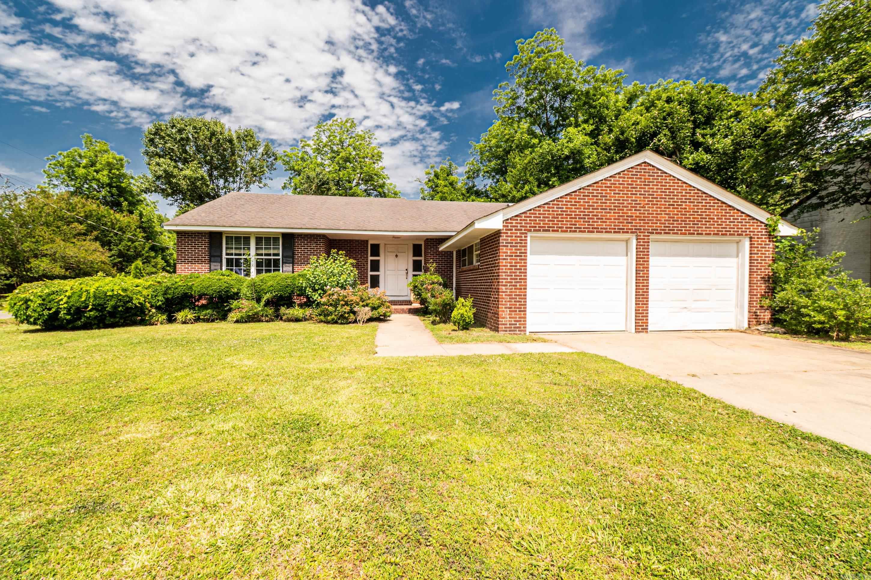 1108 N 2nd  McGehee, AR