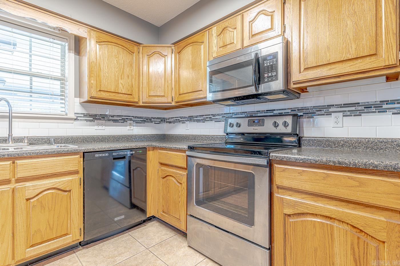 2000 Fox Meadow  Jonesboro, AR