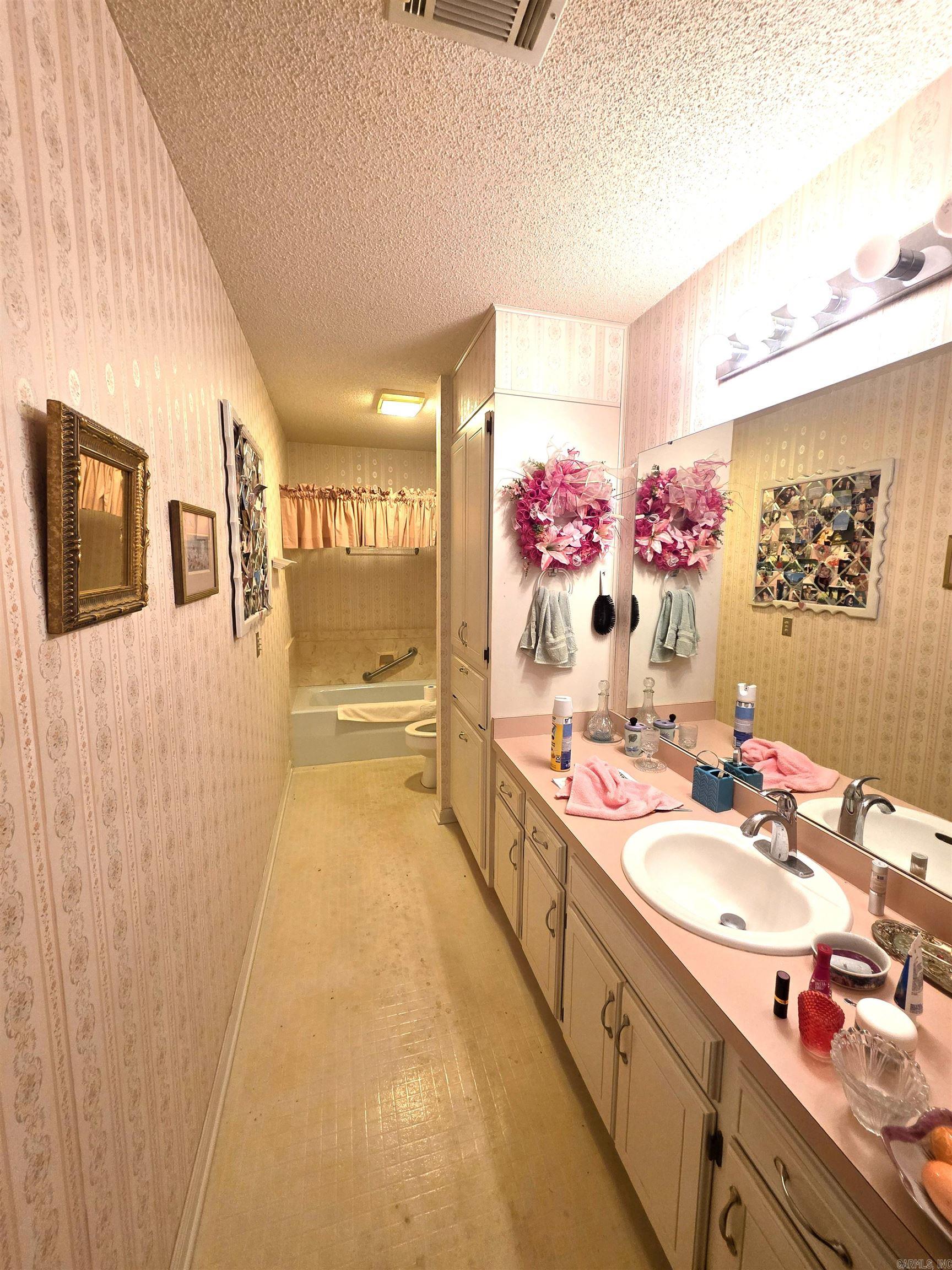 3 Hampton Place  Pine Bluff, AR