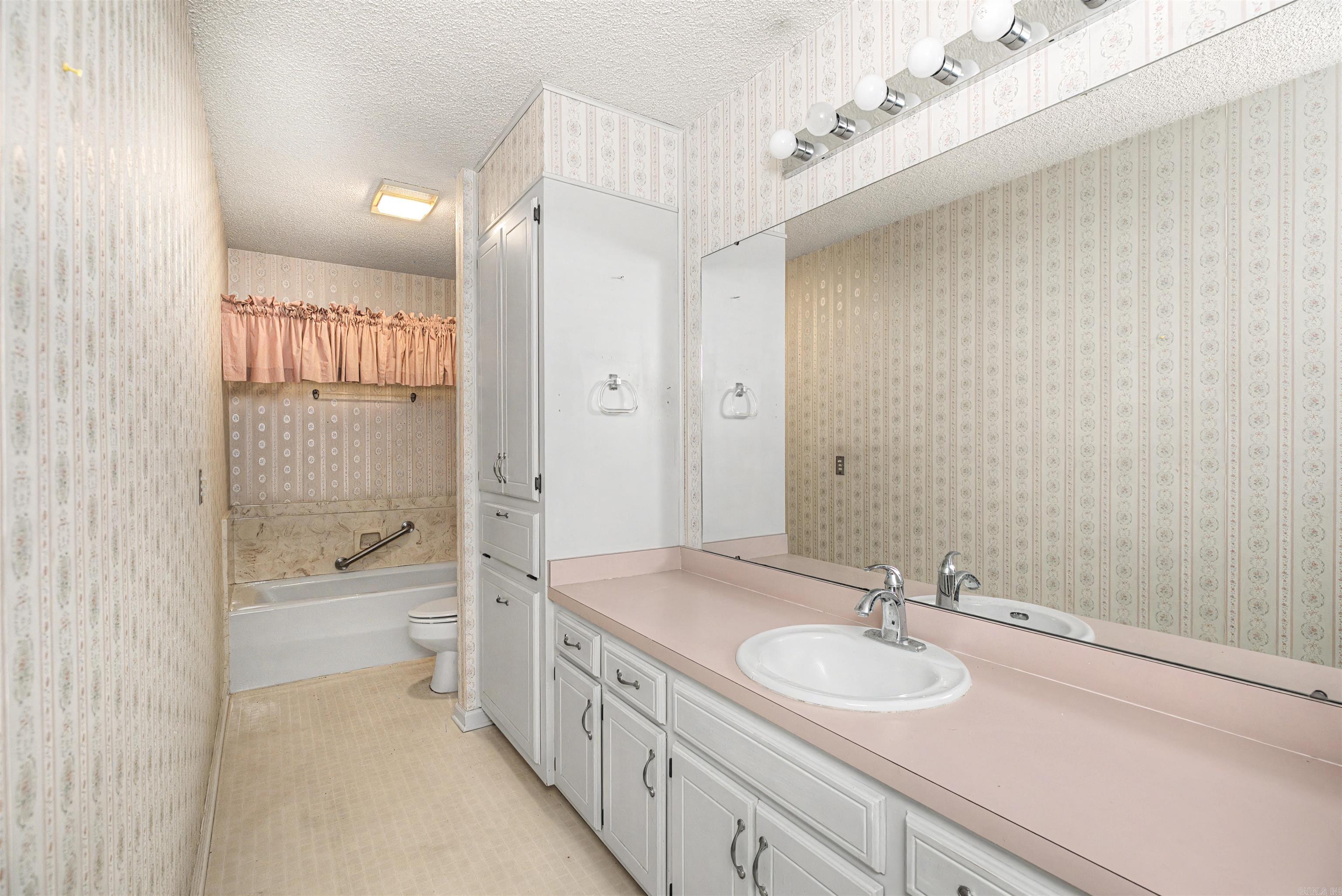 3 Hampton Place  Pine Bluff, AR