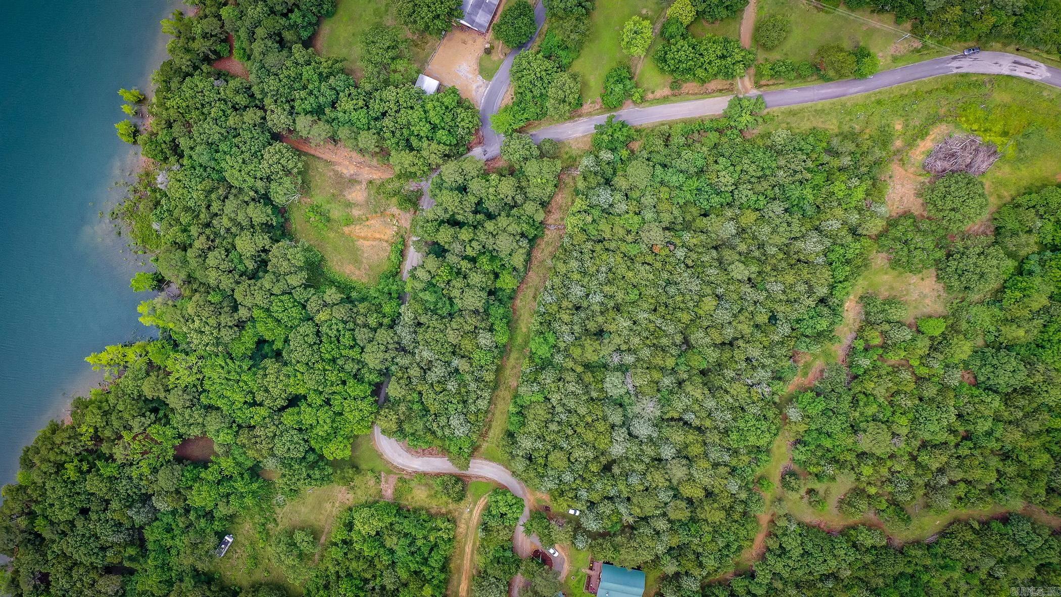 1631 Fox Chase  Greers Ferry, AR