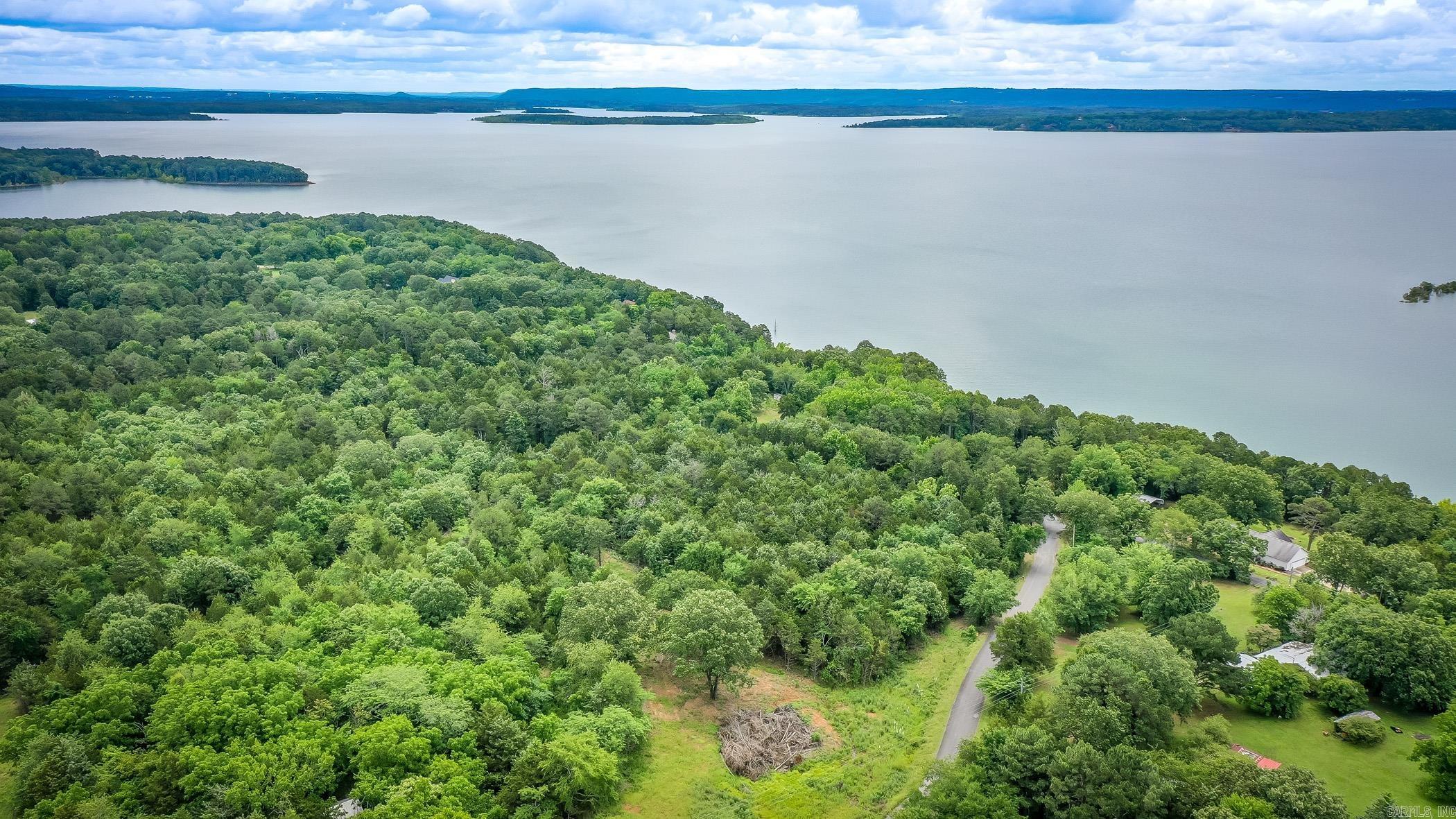 1631 Fox Chase  Greers Ferry, AR