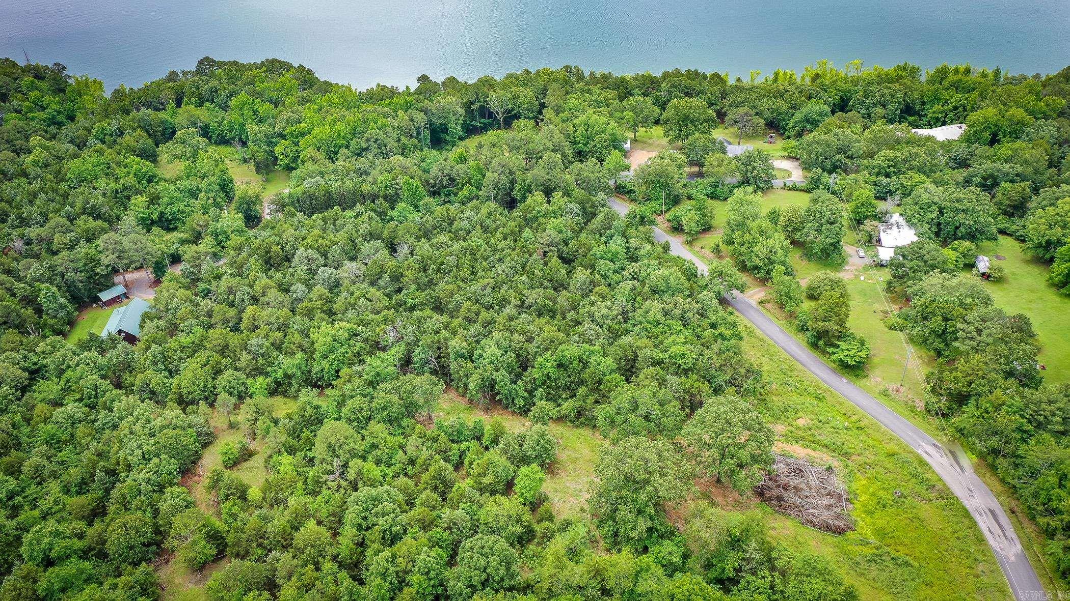 1631 Fox Chase  Greers Ferry, AR