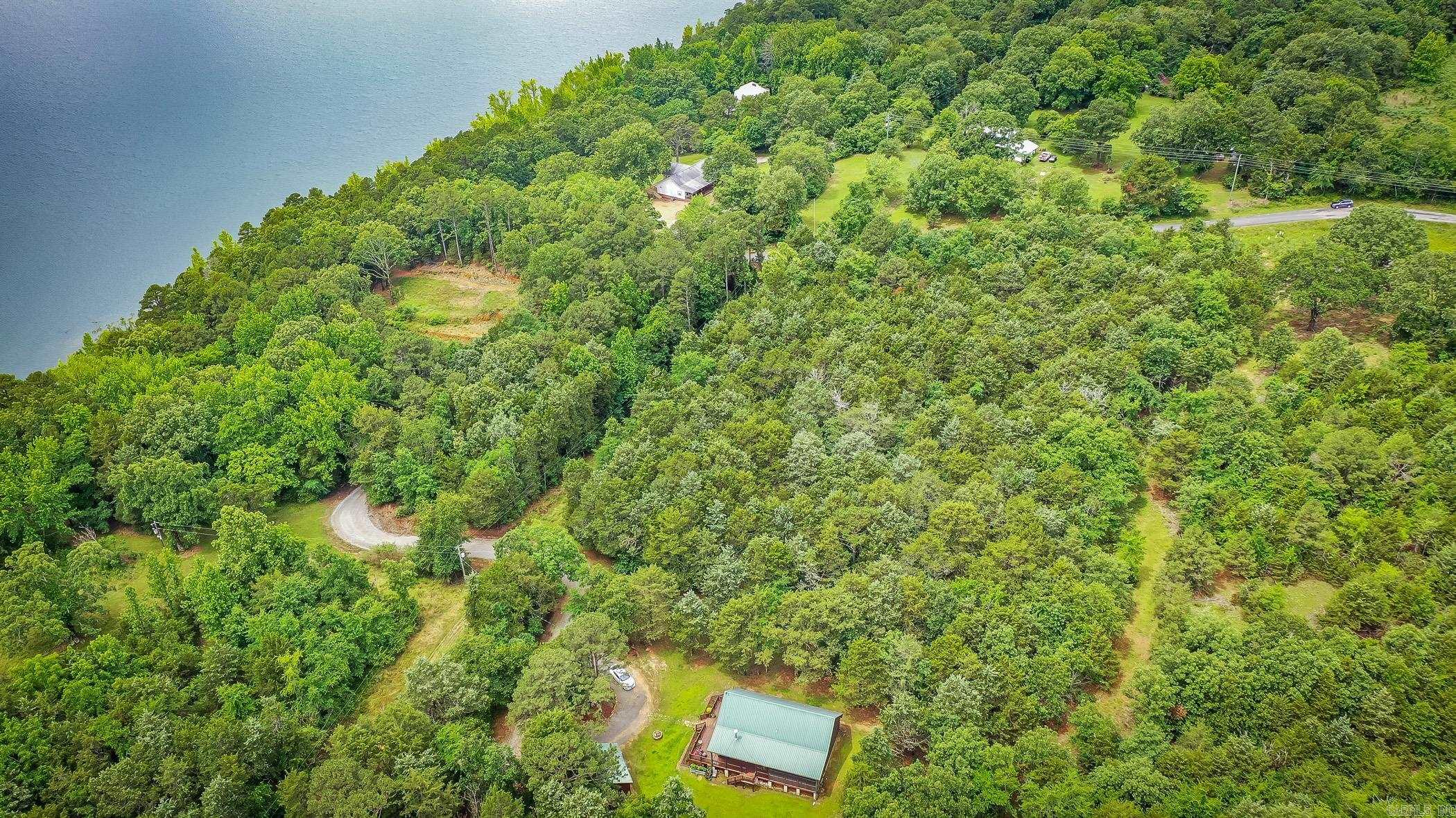 1631 Fox Chase  Greers Ferry, AR