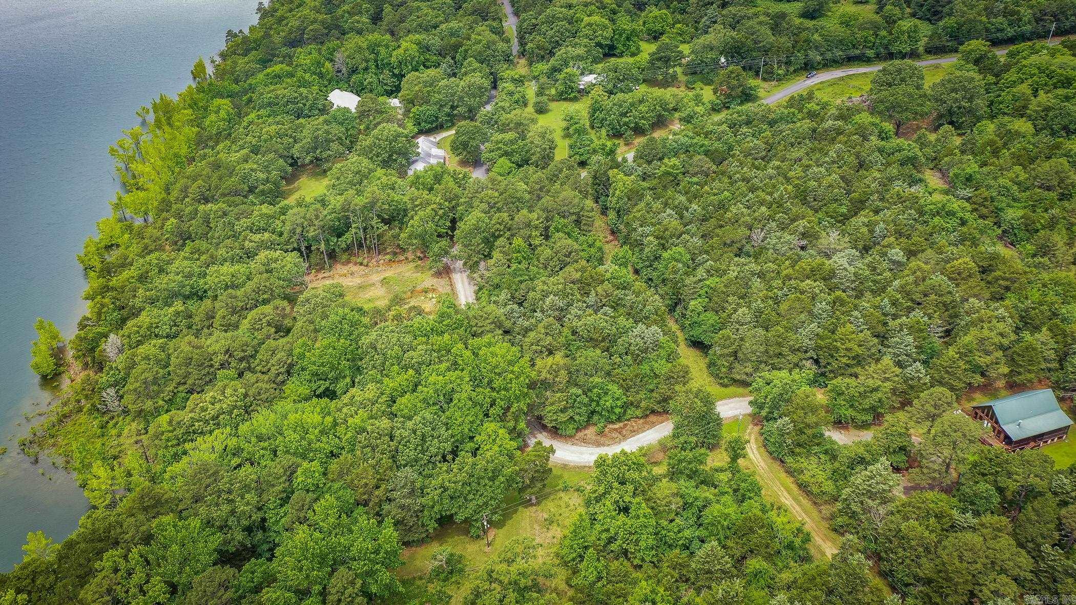 1631 Fox Chase  Greers Ferry, AR