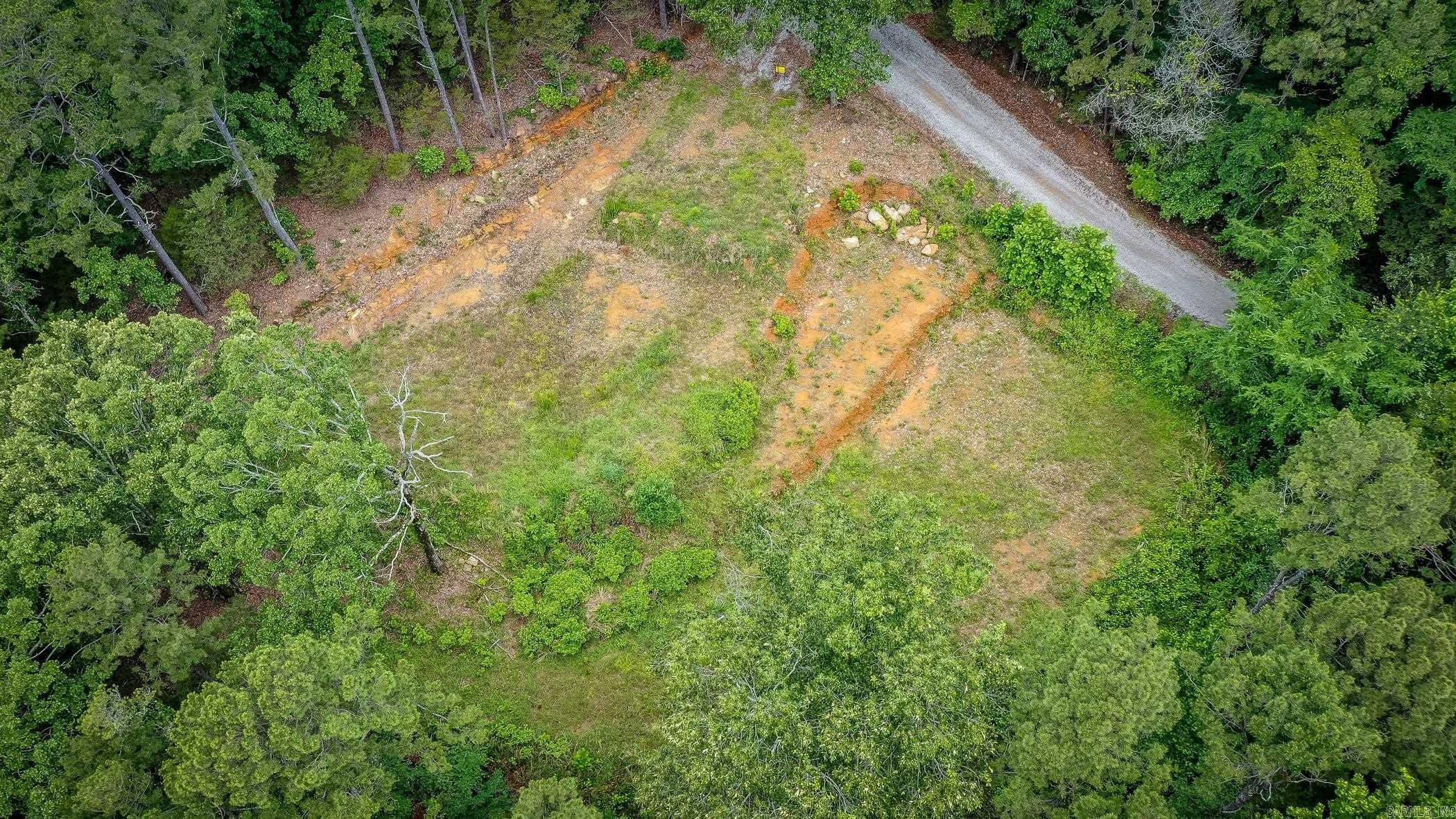 1631 Fox Chase  Greers Ferry, AR