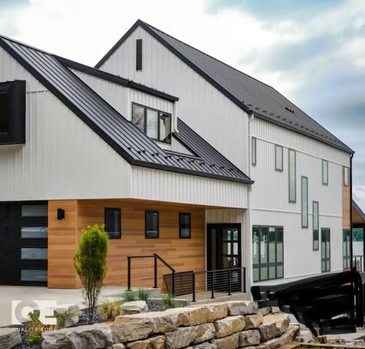 1631 Fox Chase  Greers Ferry, AR