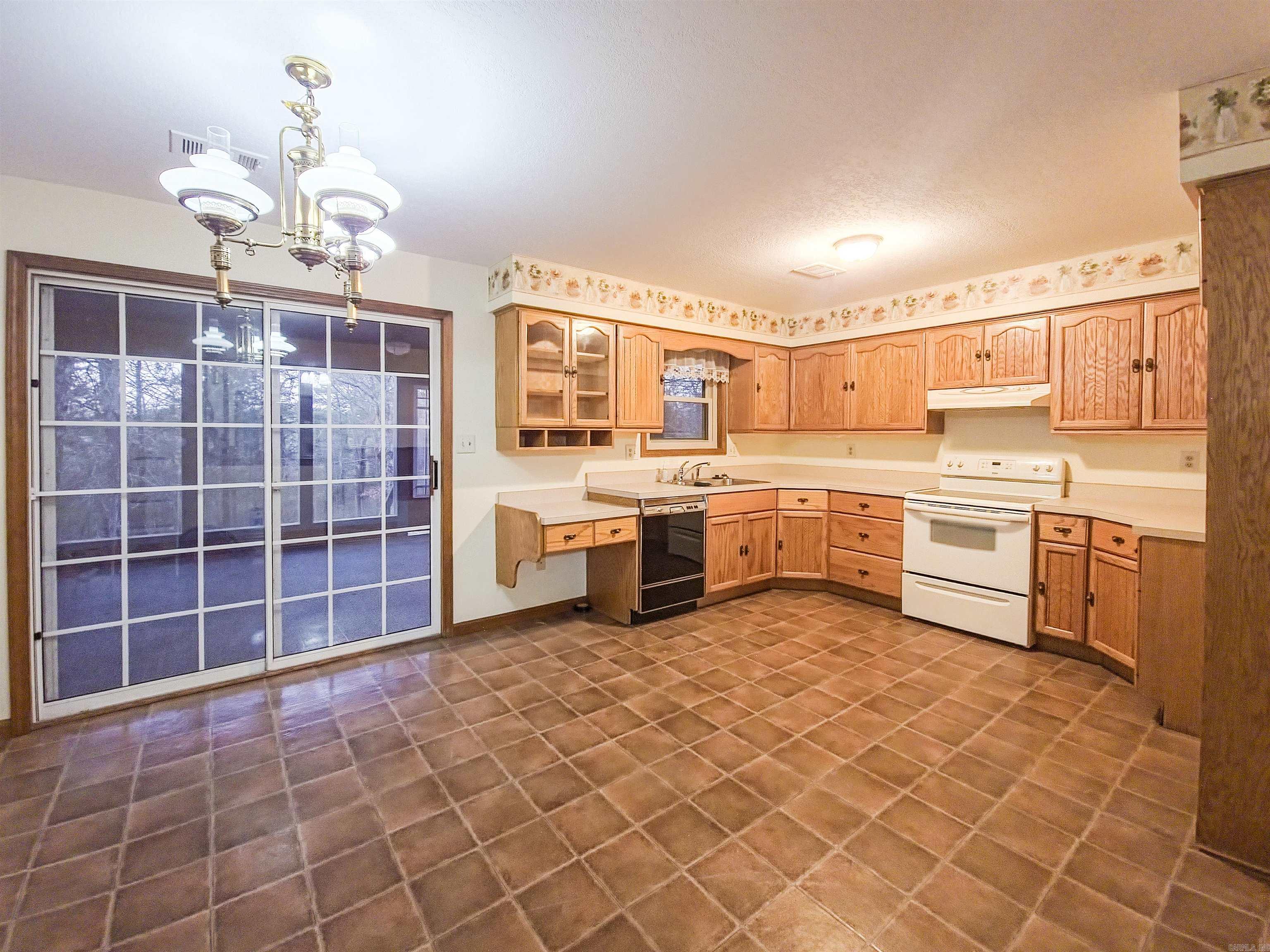 212 Rock Hill  Fairfield Bay, AR