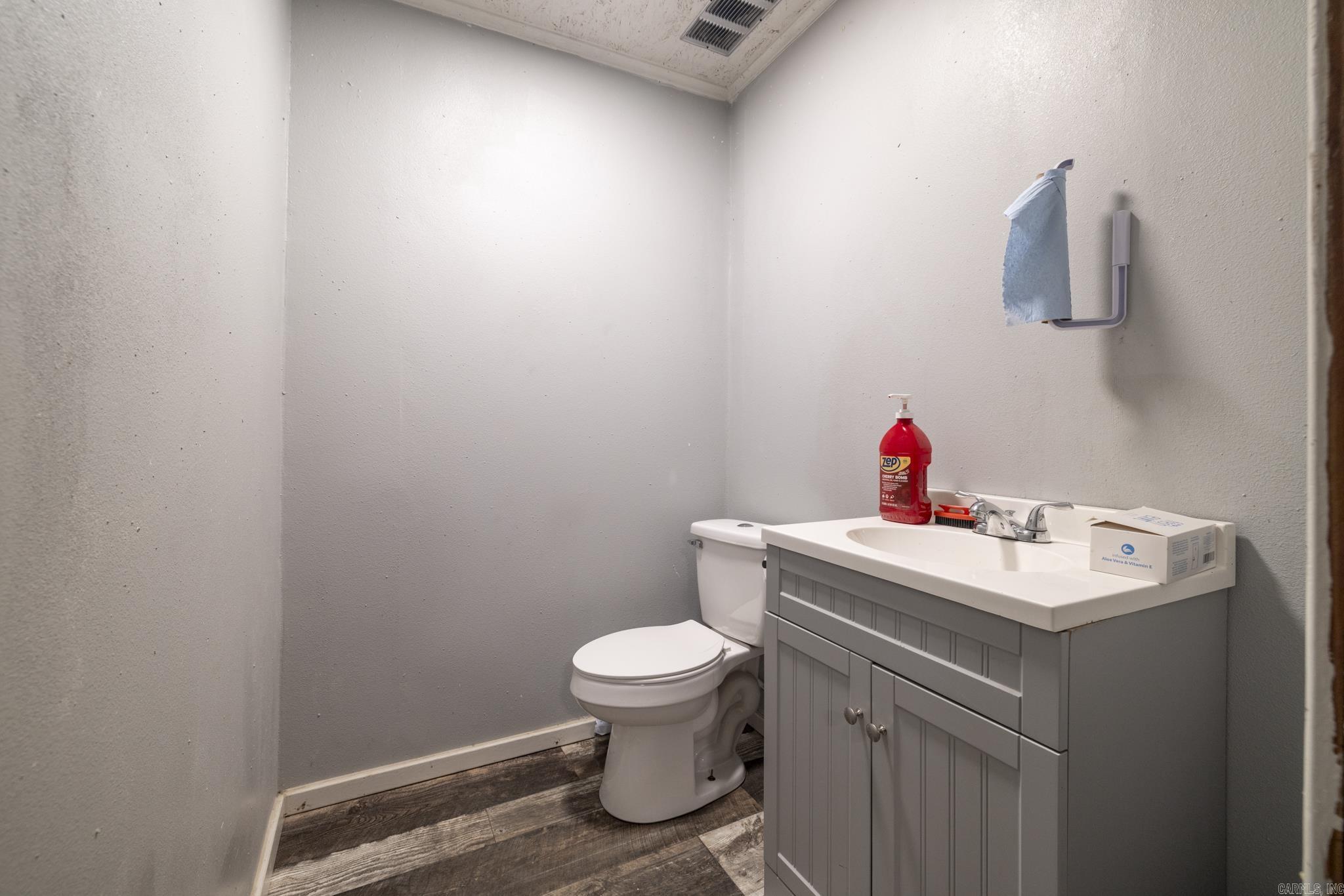 1595 N Elm  Gurdon, AR