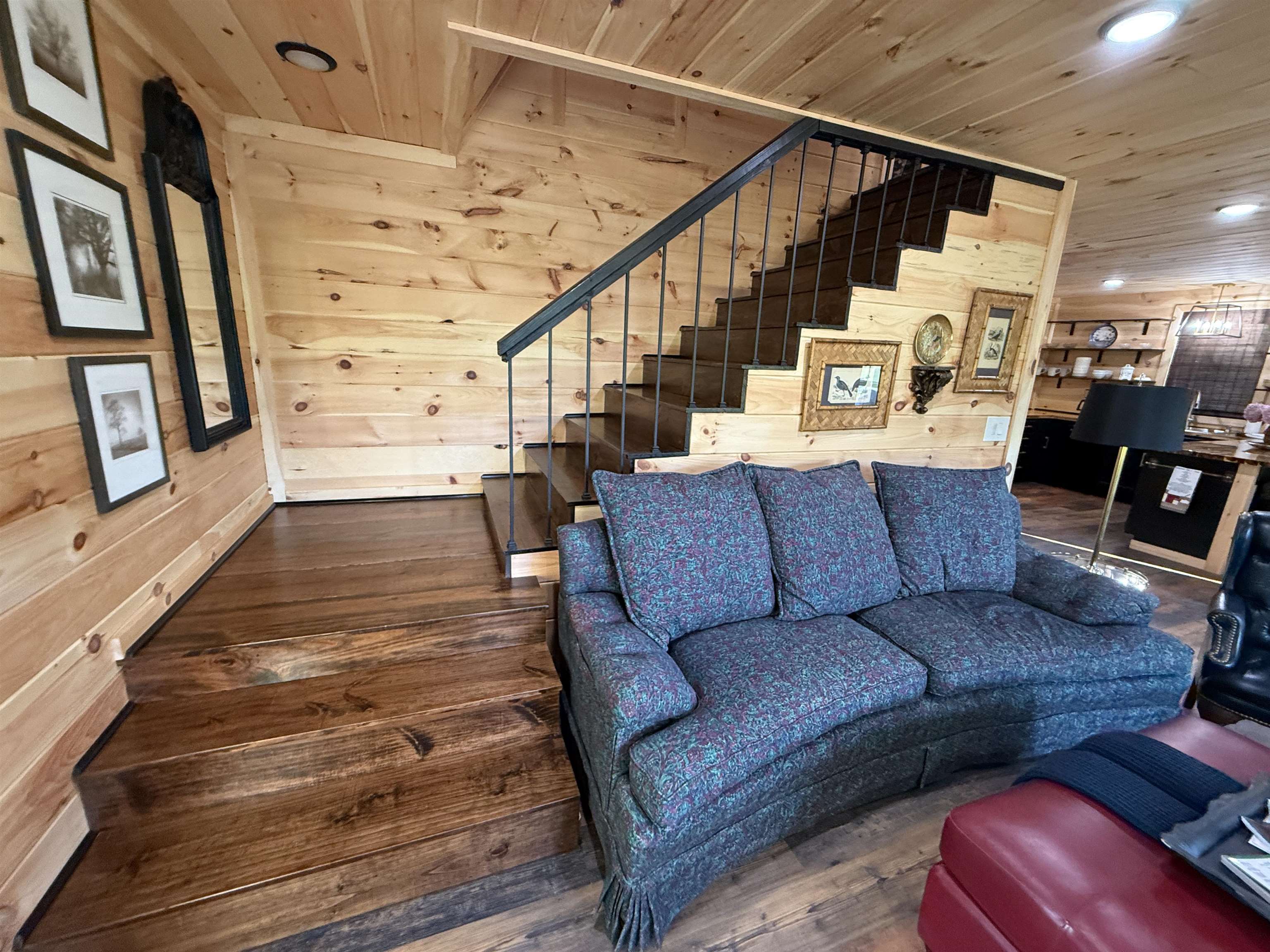 75 E Schoolhouse Hollow Road  Mountain View, AR