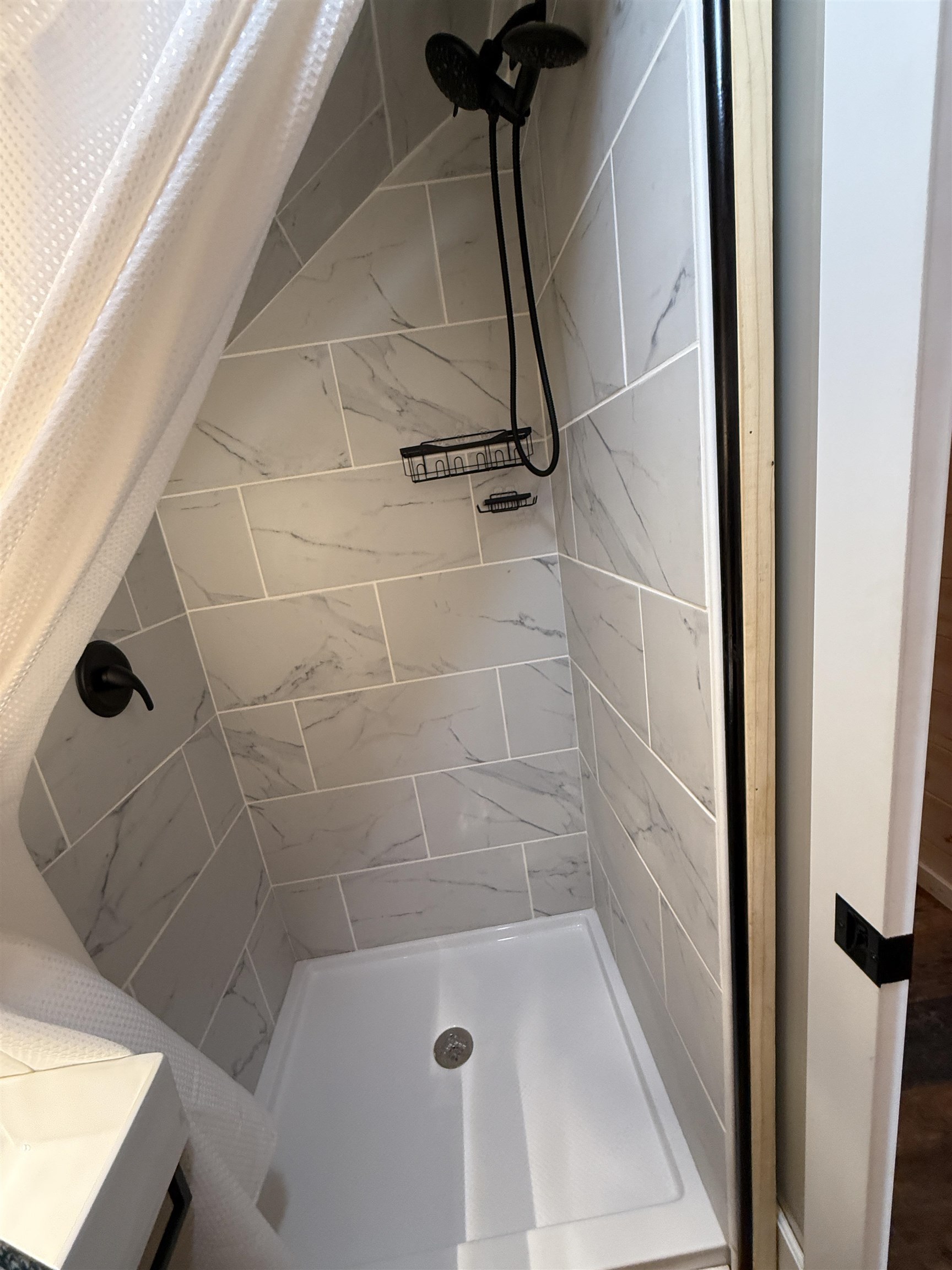 75 E Schoolhouse Hollow Road  Mountain View, AR