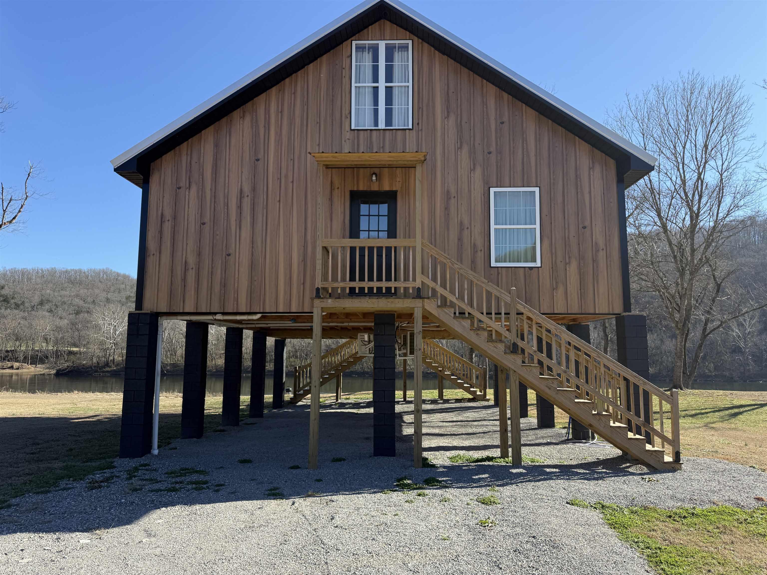 75 E Schoolhouse Hollow Road  Mountain View, AR